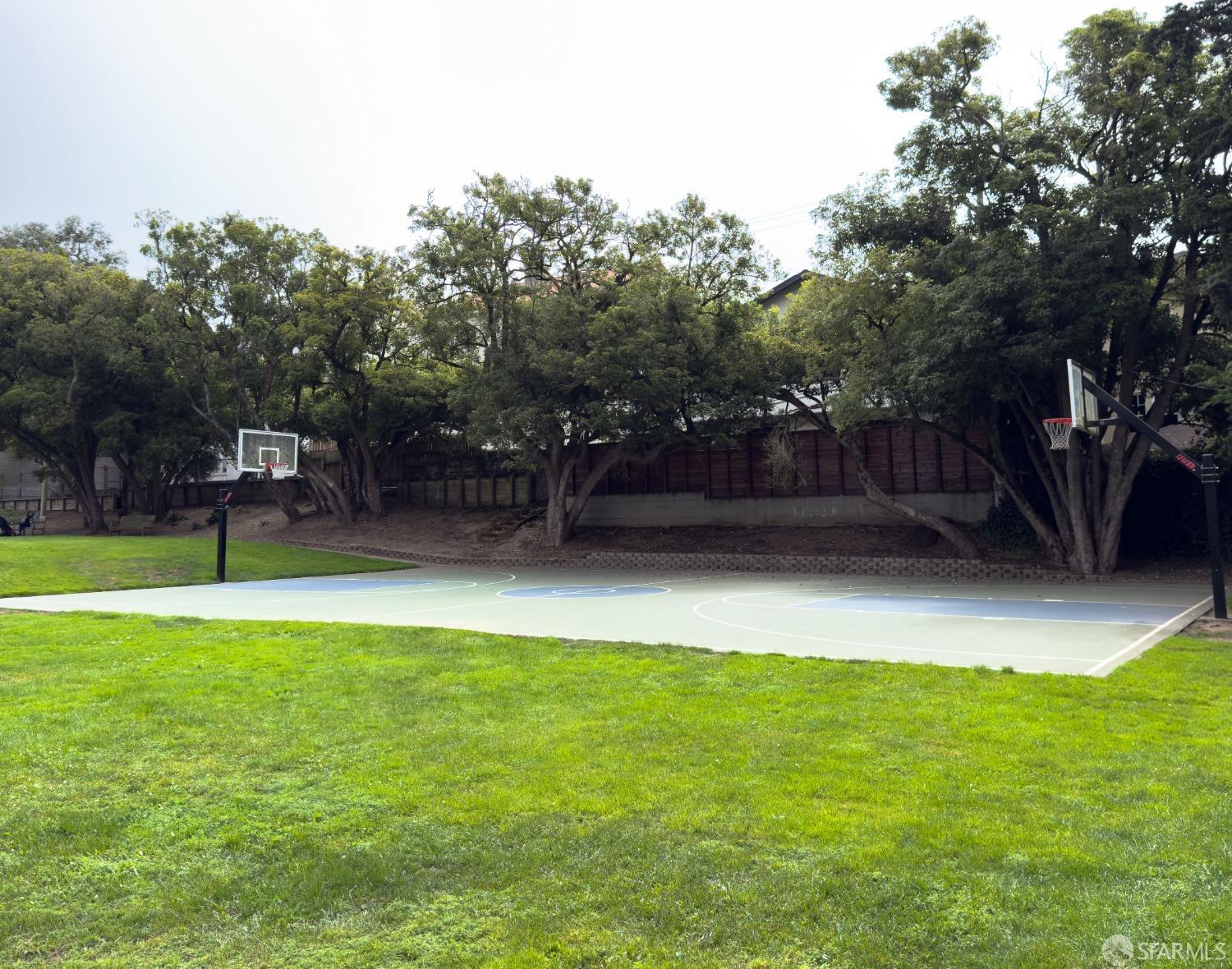 163 San Leandro Way, St Francis Wood