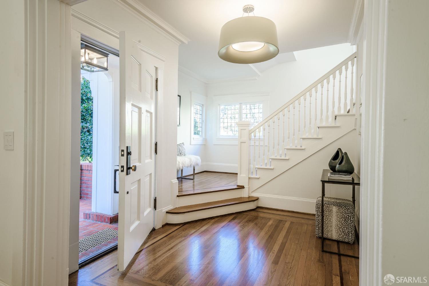 163 San Leandro Way, St Francis Wood