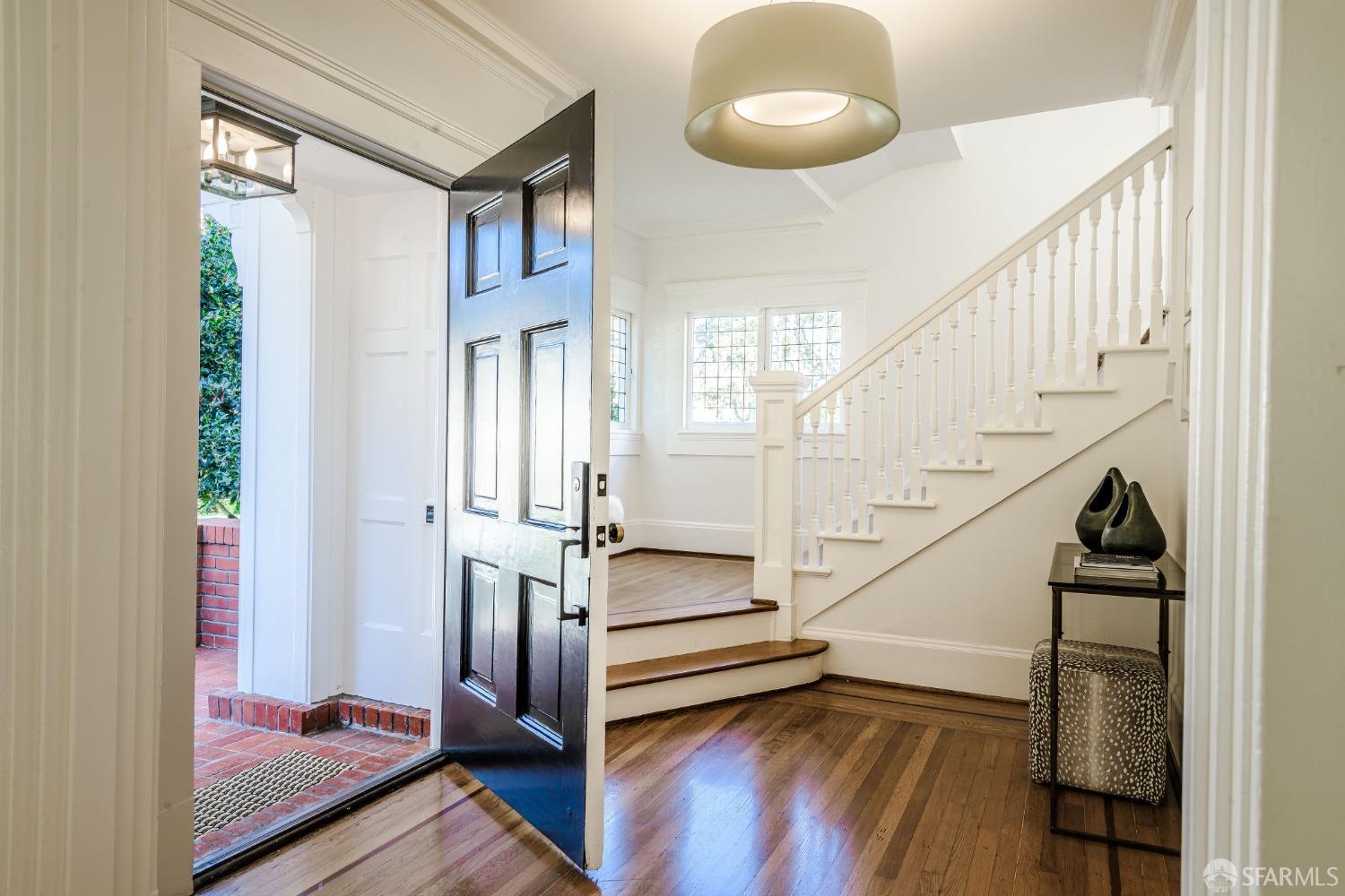 163 San Leandro Way, St Francis Wood