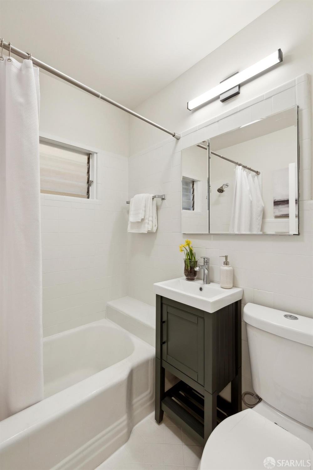 68 Otsego Avenue, Mission Terrace