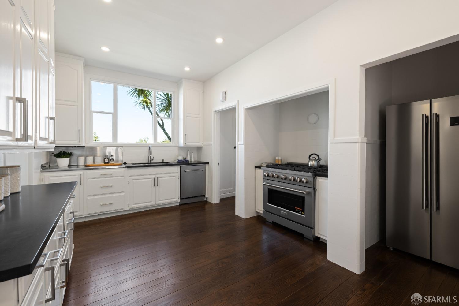 235 Lansdale Avenue, Sherwood Forest