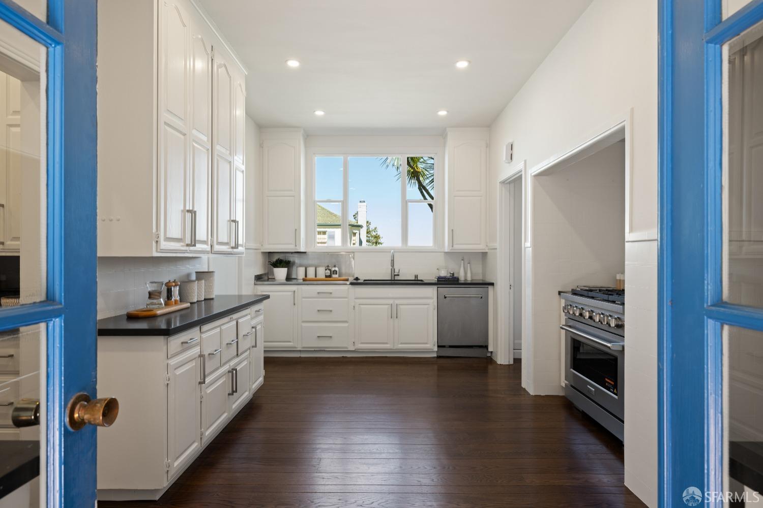 235 Lansdale Avenue, Sherwood Forest