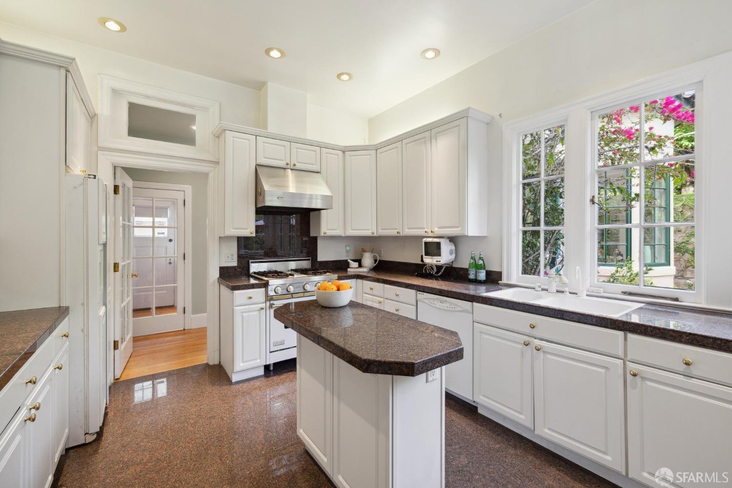 245 Santa Clara Avenue, St Francis Wood