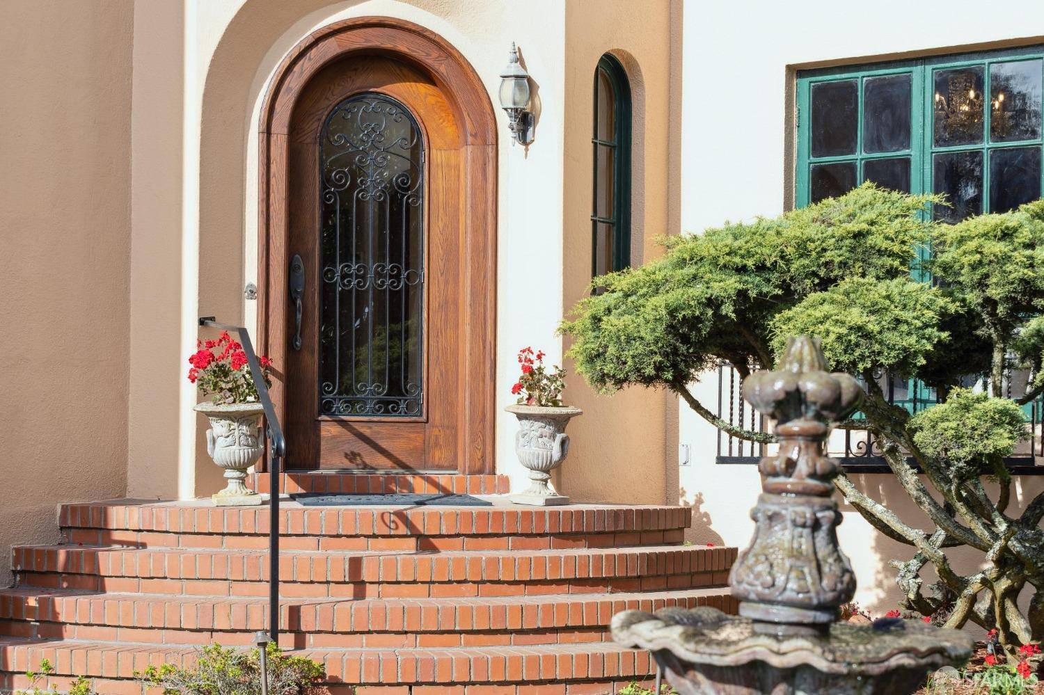 245 Santa Clara Avenue, St Francis Wood