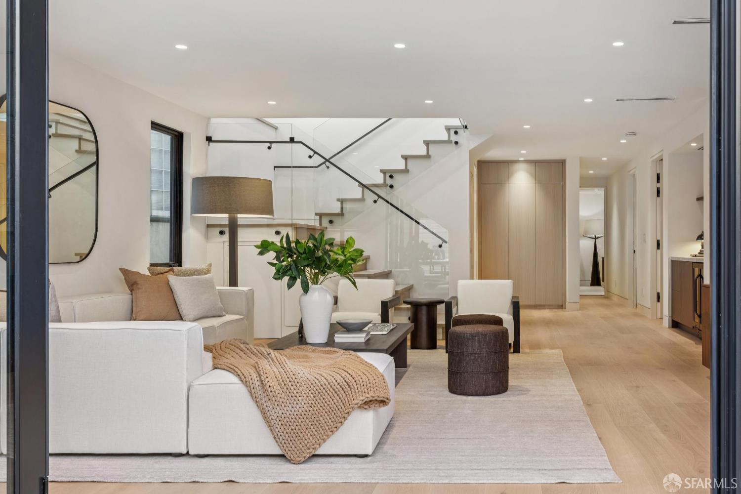 199 Brentwood Avenue