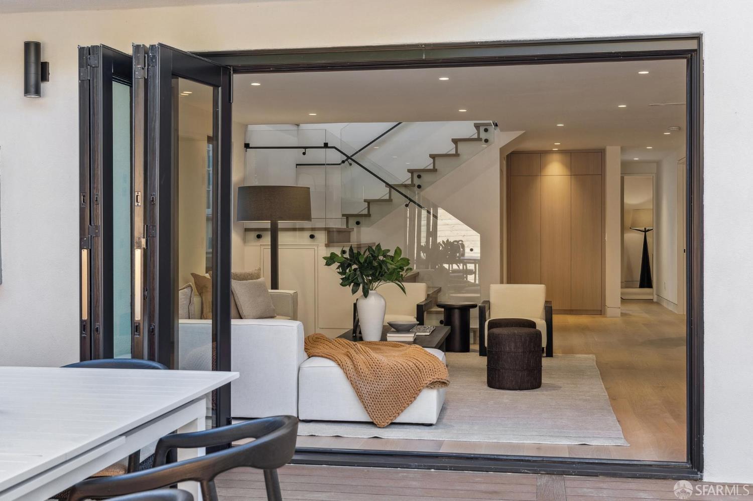 199 Brentwood Avenue