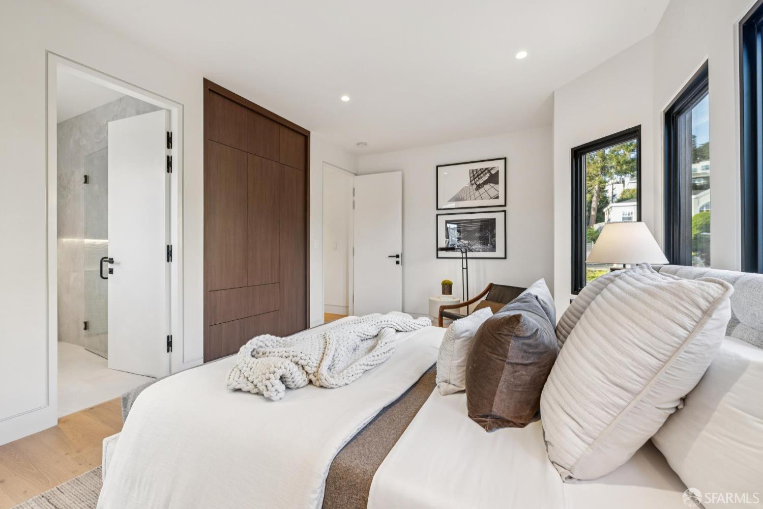 199 Brentwood Avenue