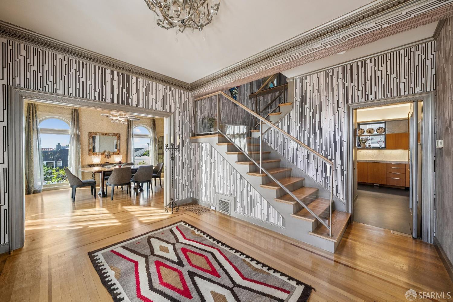 445 Darien Way
