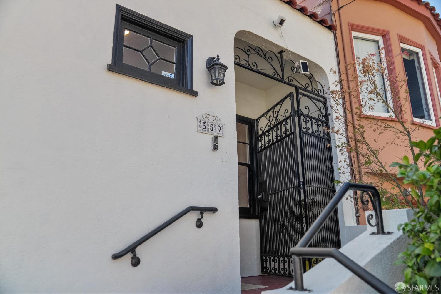 559 Mangels Avenue