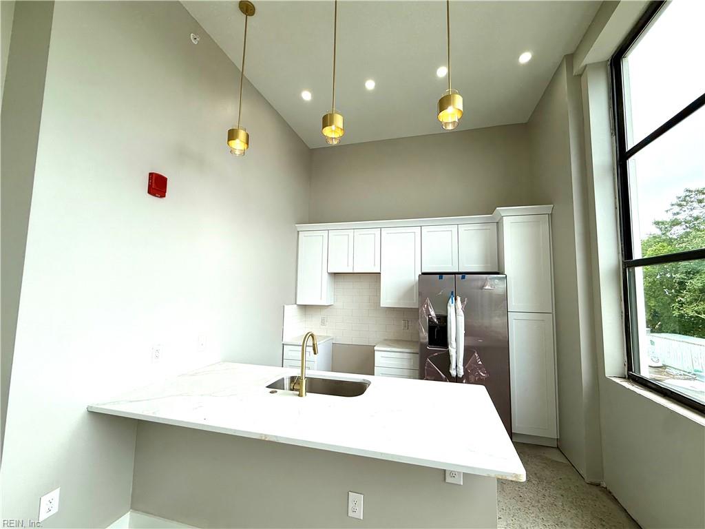 332 34th ST 115