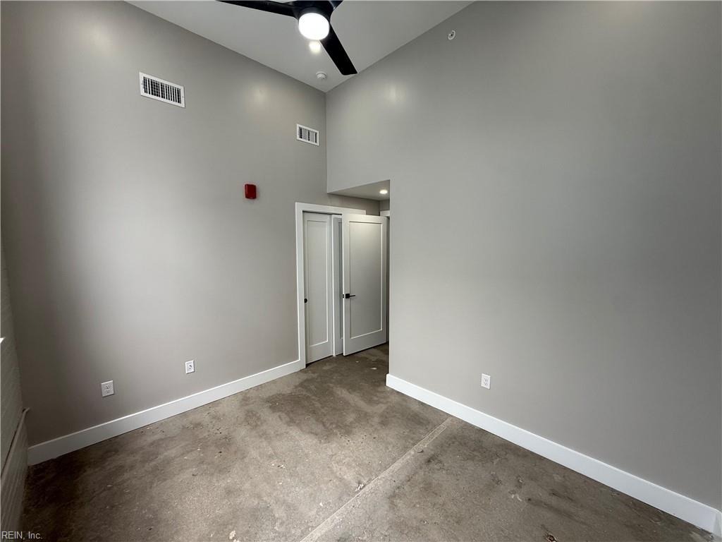 332 34th ST 109