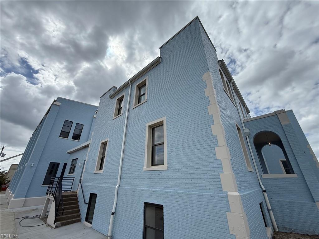 332 34th ST 117
