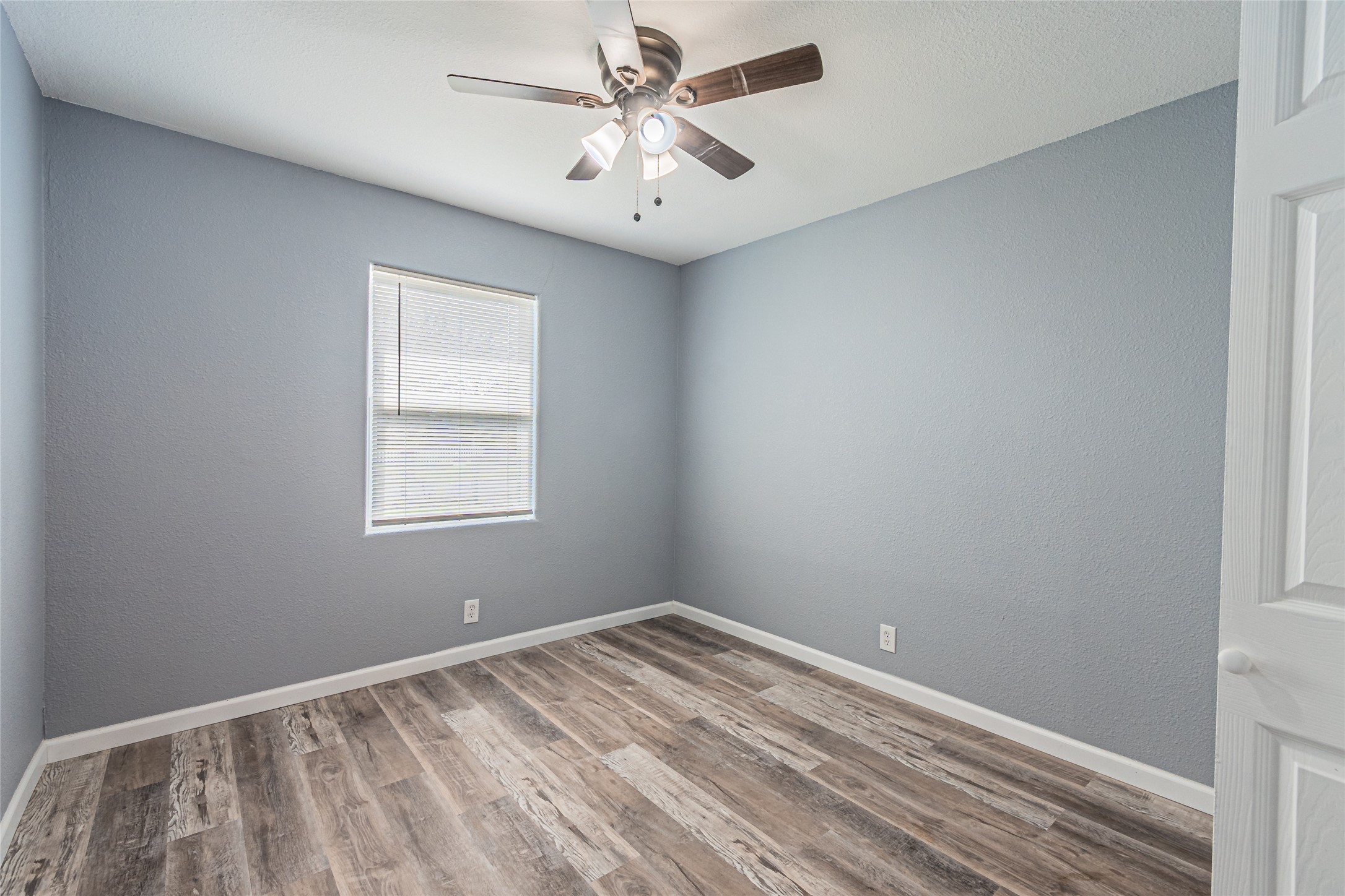 1106 E Strong Parkway