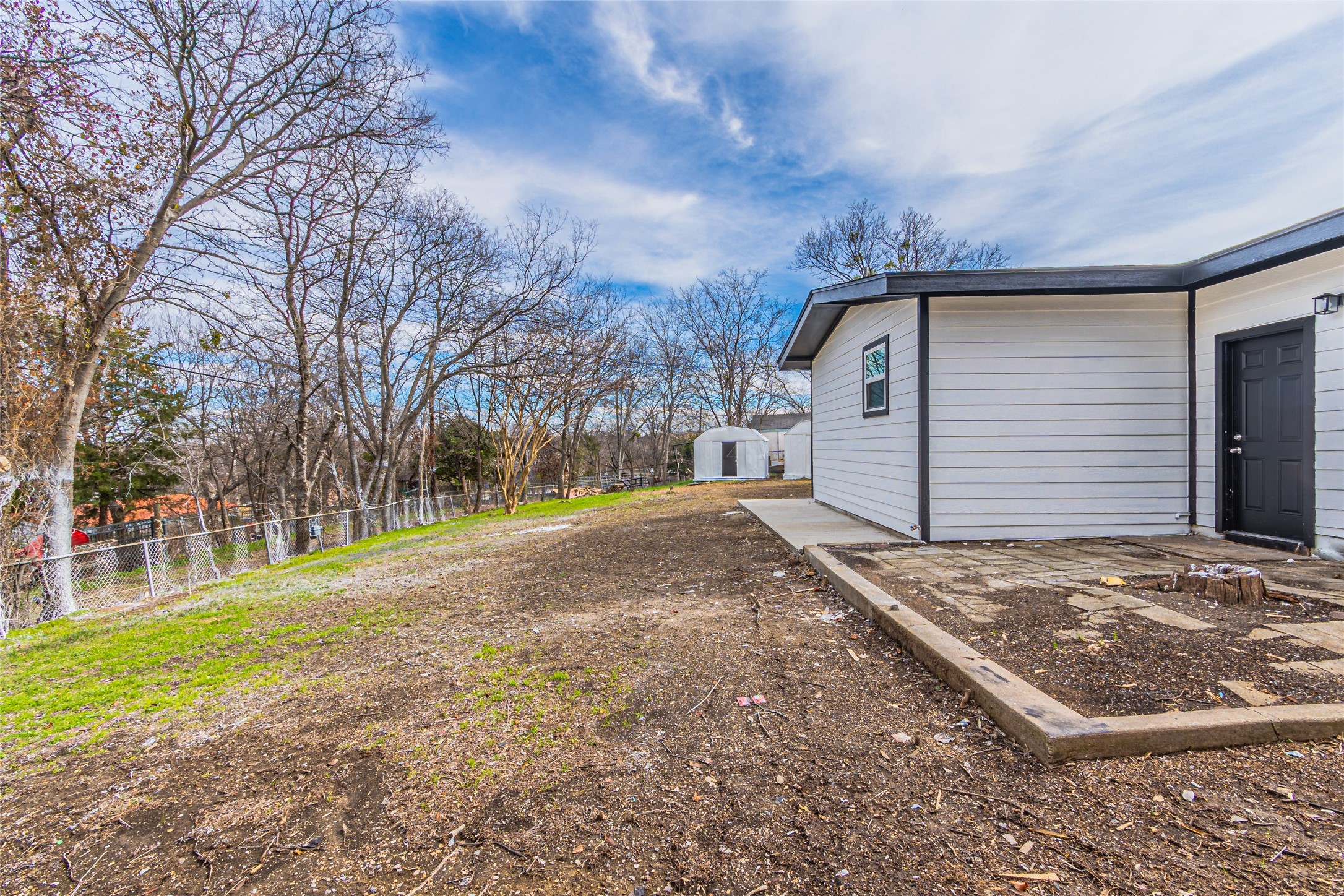 1106 E Strong Parkway