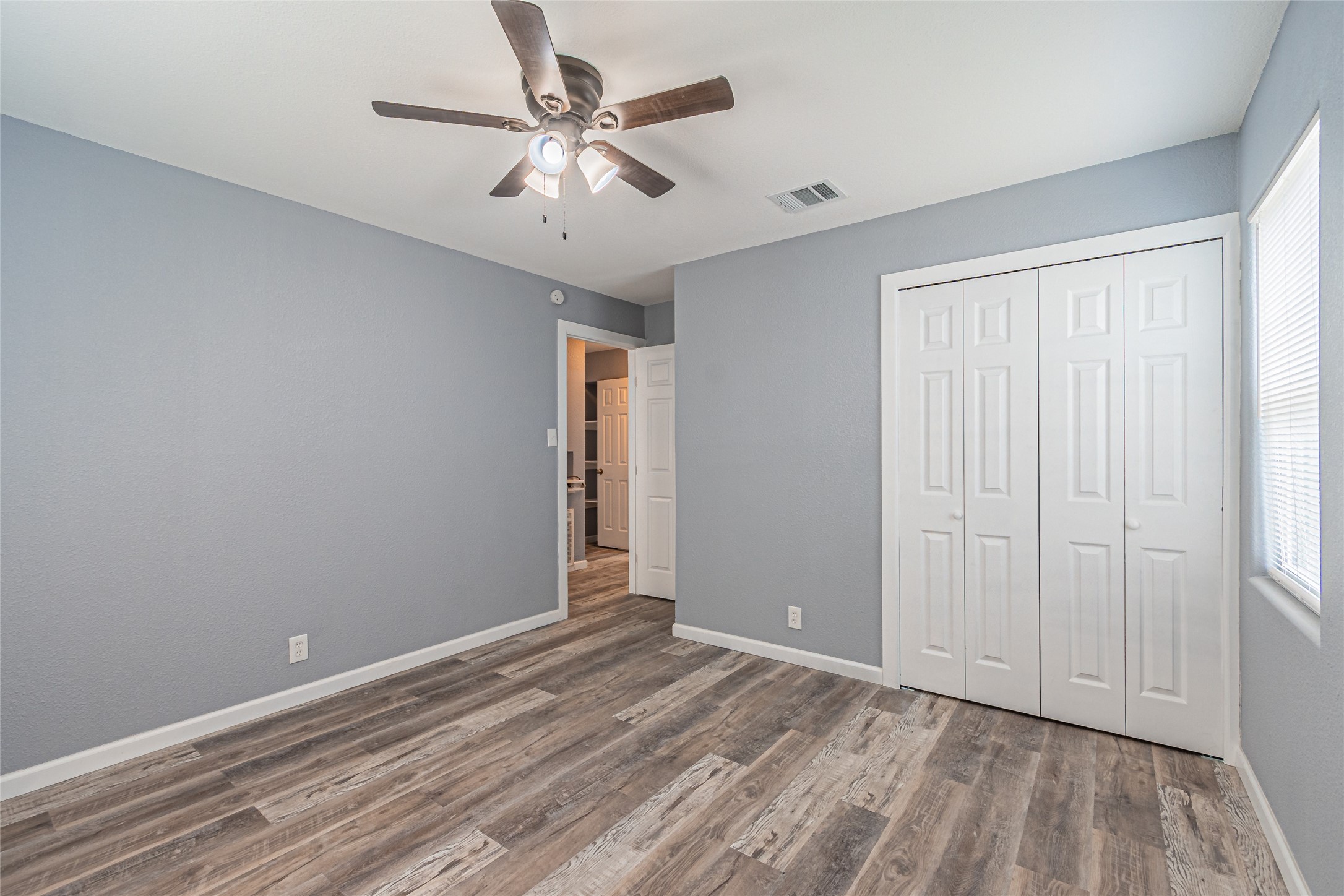 1106 E Strong Parkway