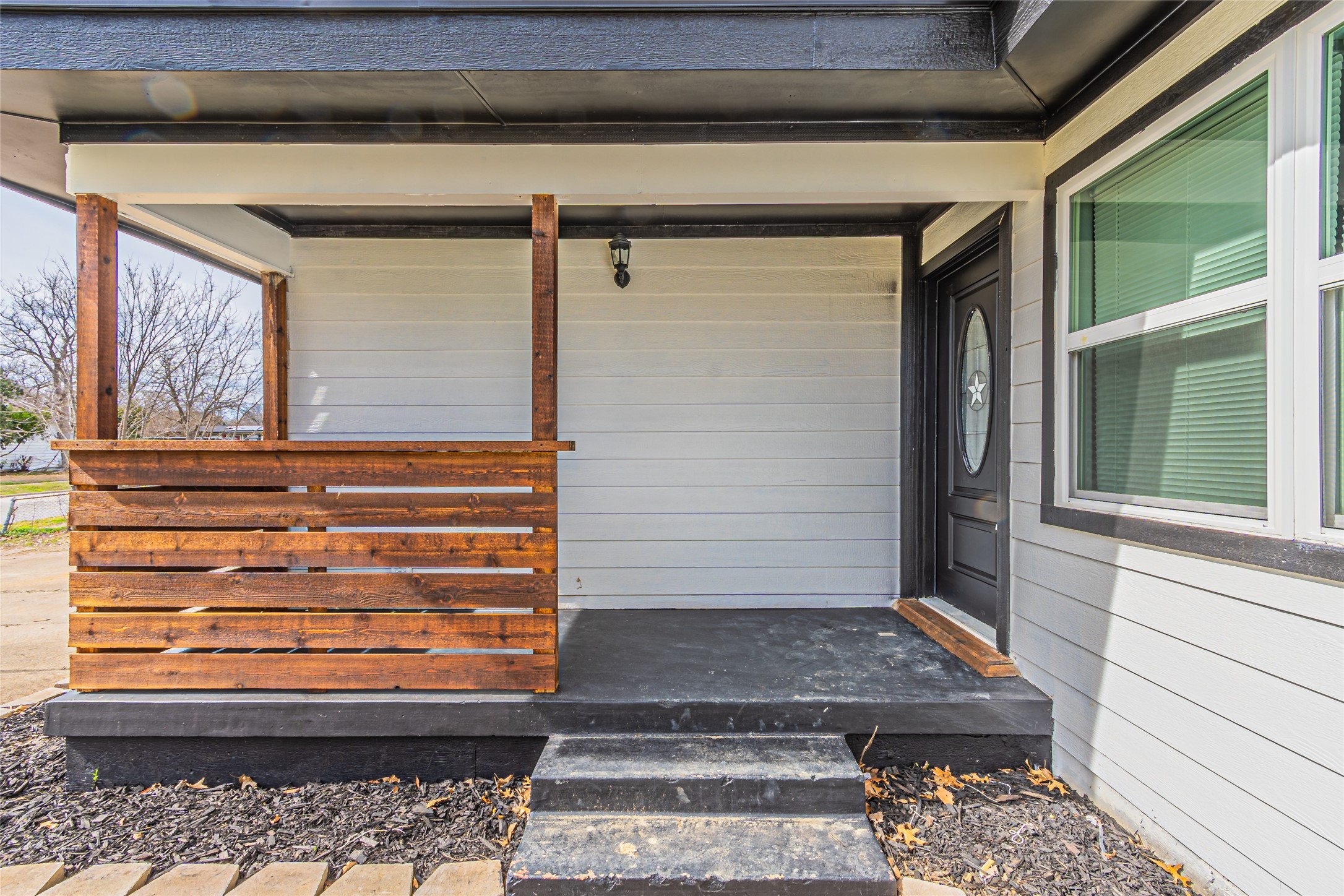 1106 E Strong Parkway