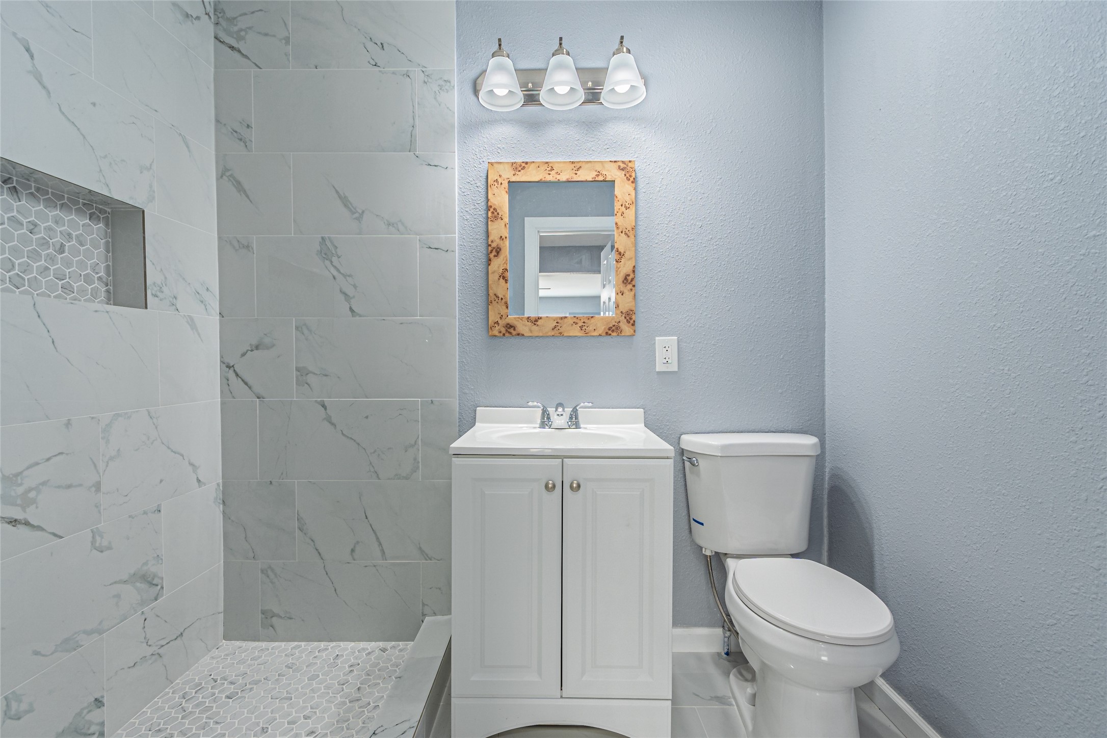 1106 E Strong Parkway