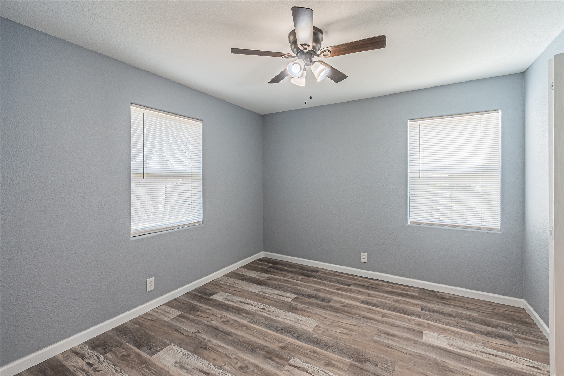 1106 E Strong Parkway