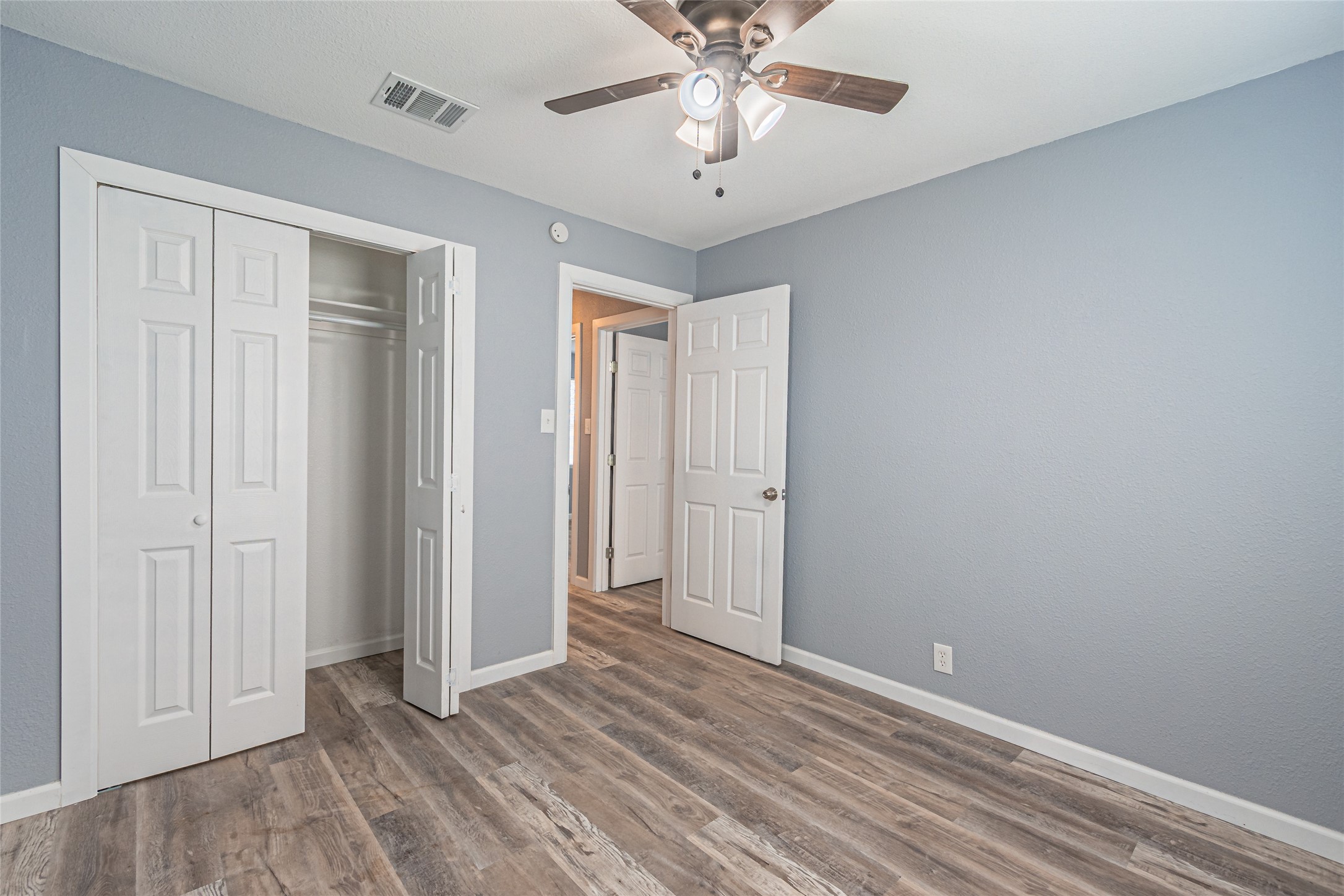 1106 E Strong Parkway