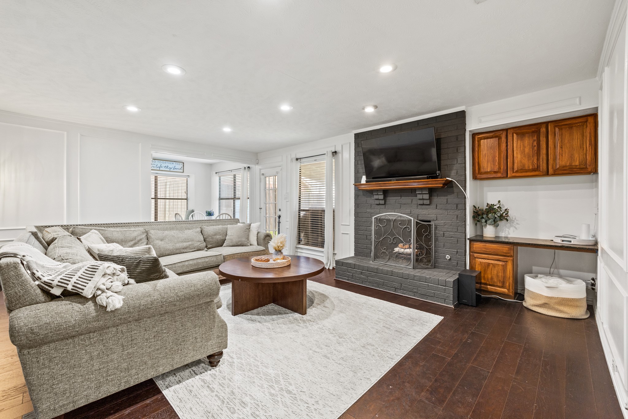 569 Calvert Court