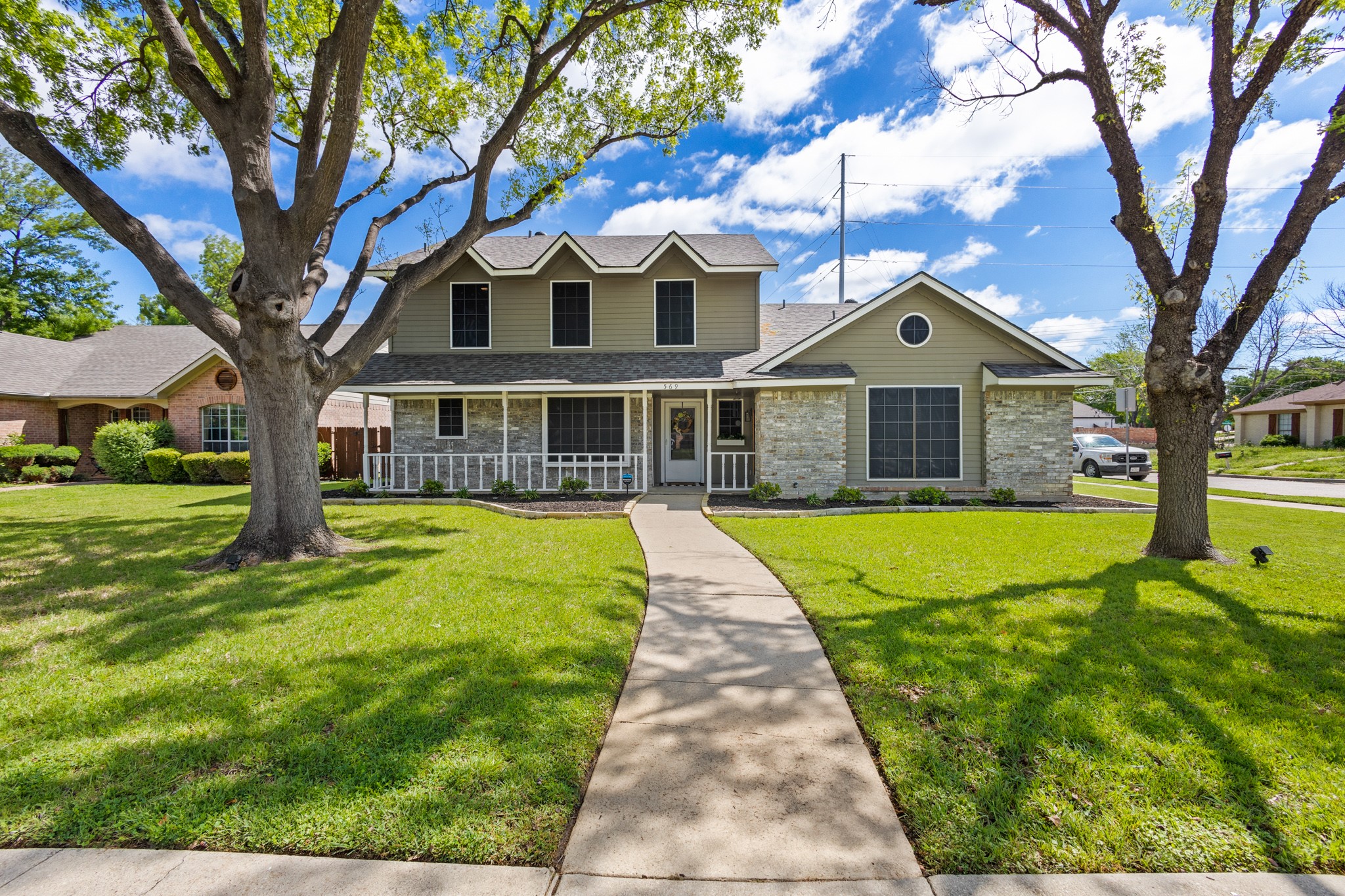 569 Calvert Court