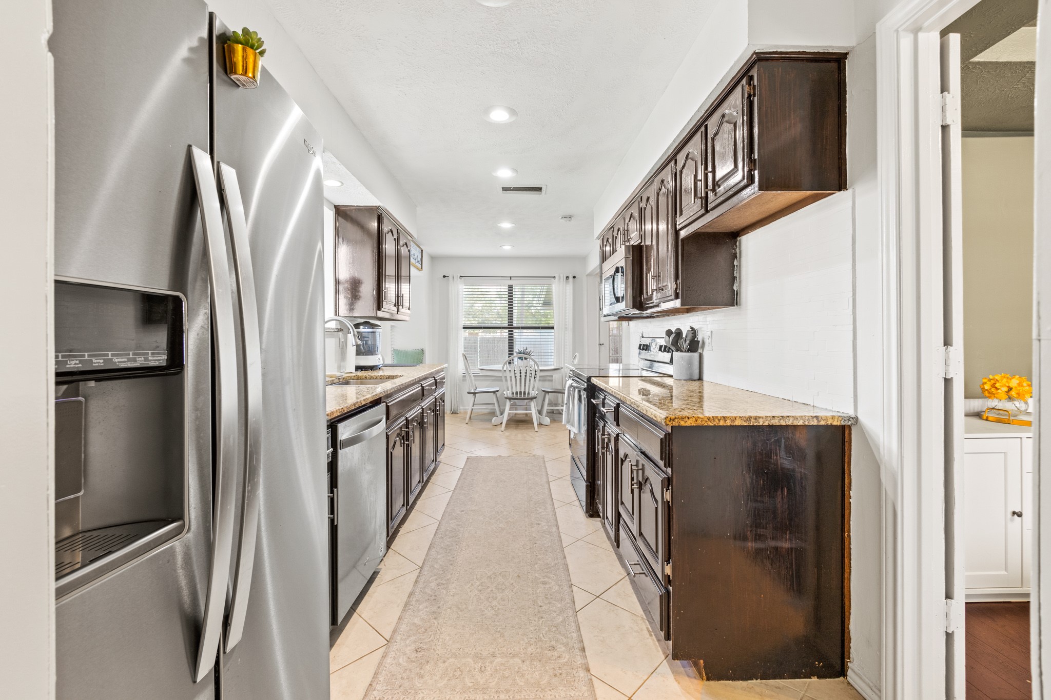 569 Calvert Court