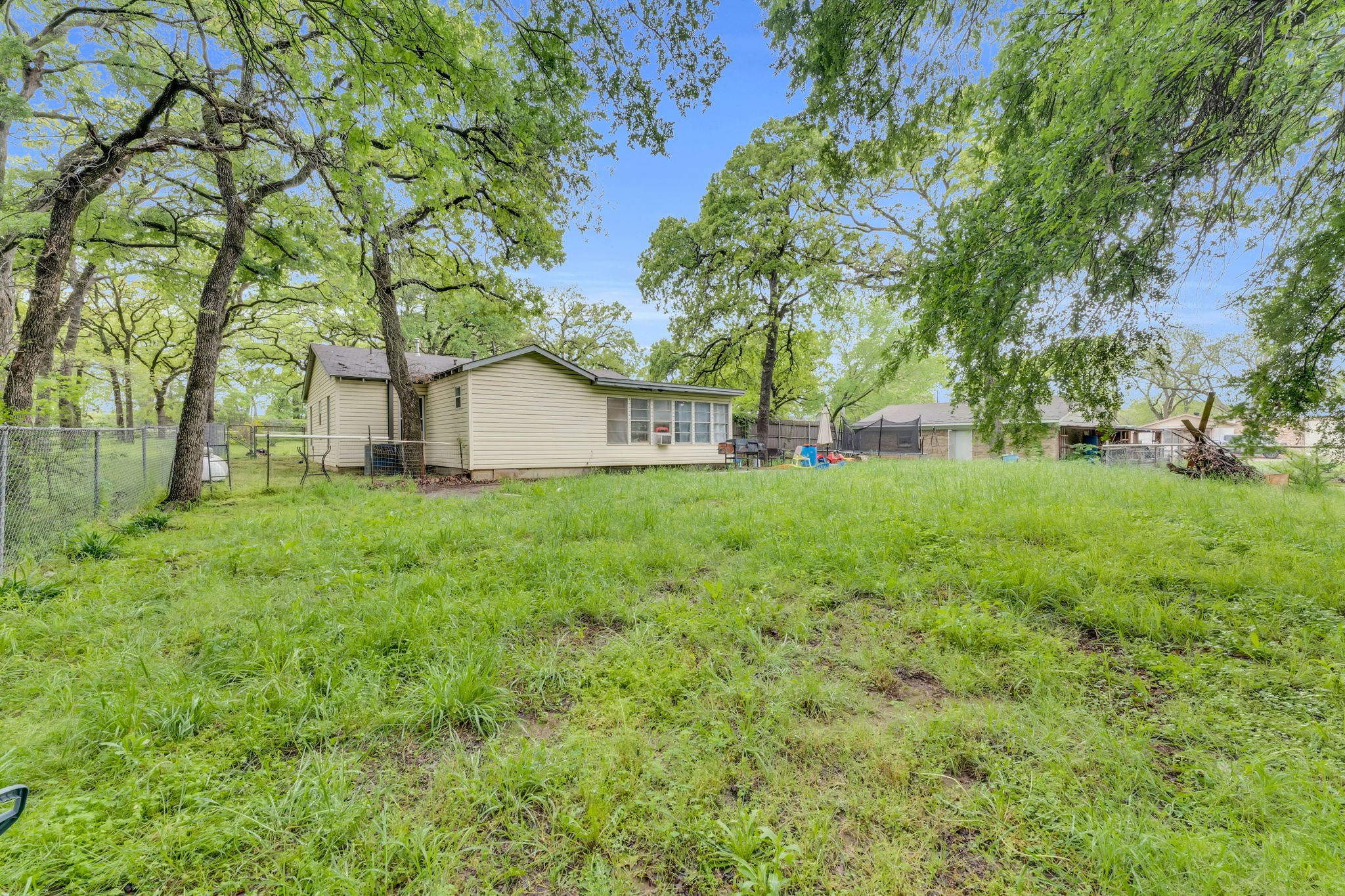 600 N Dick Price Road