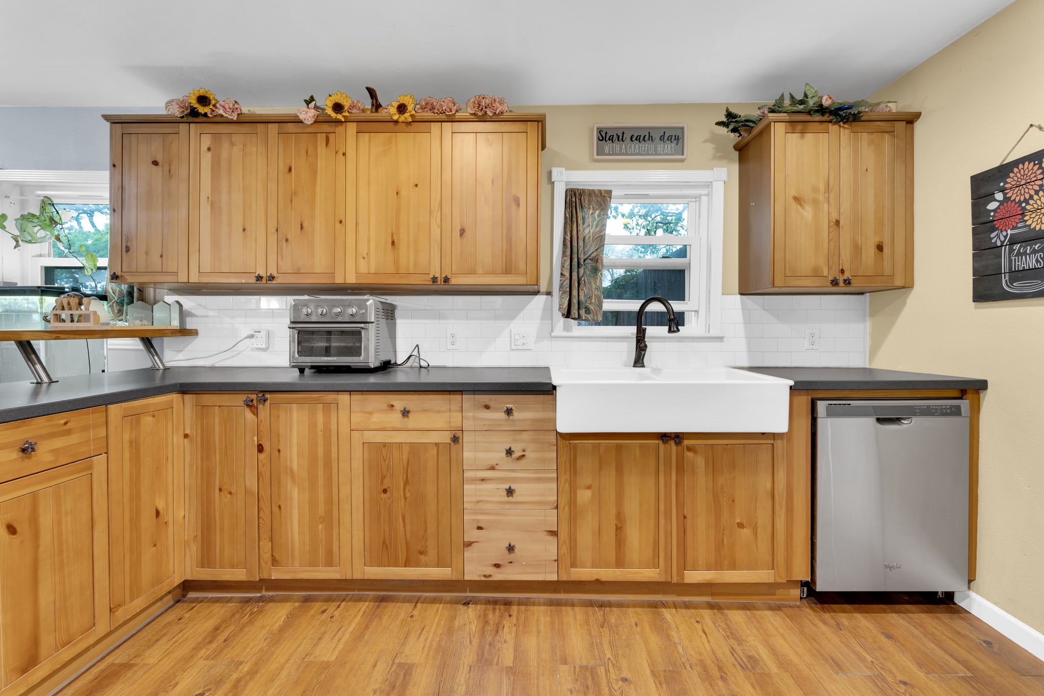 600 N Dick Price Road