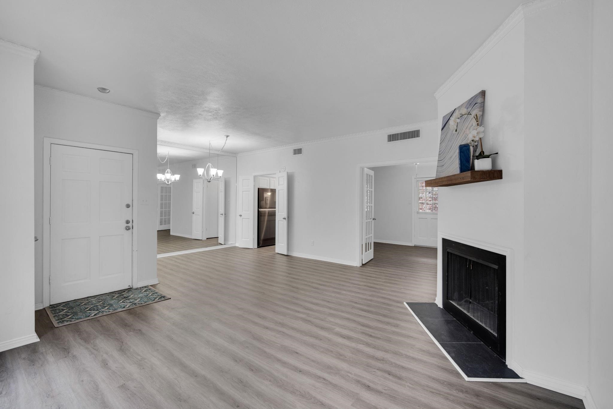 4347 Bellaire Drive S 232S