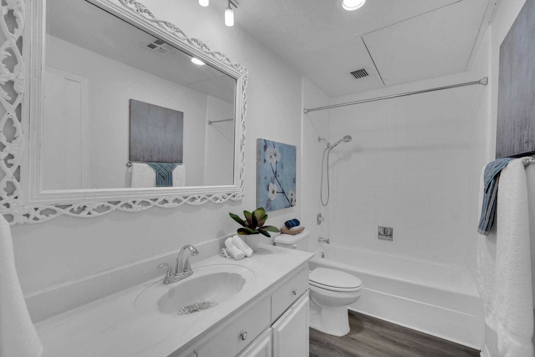 4347 Bellaire Drive S 232S