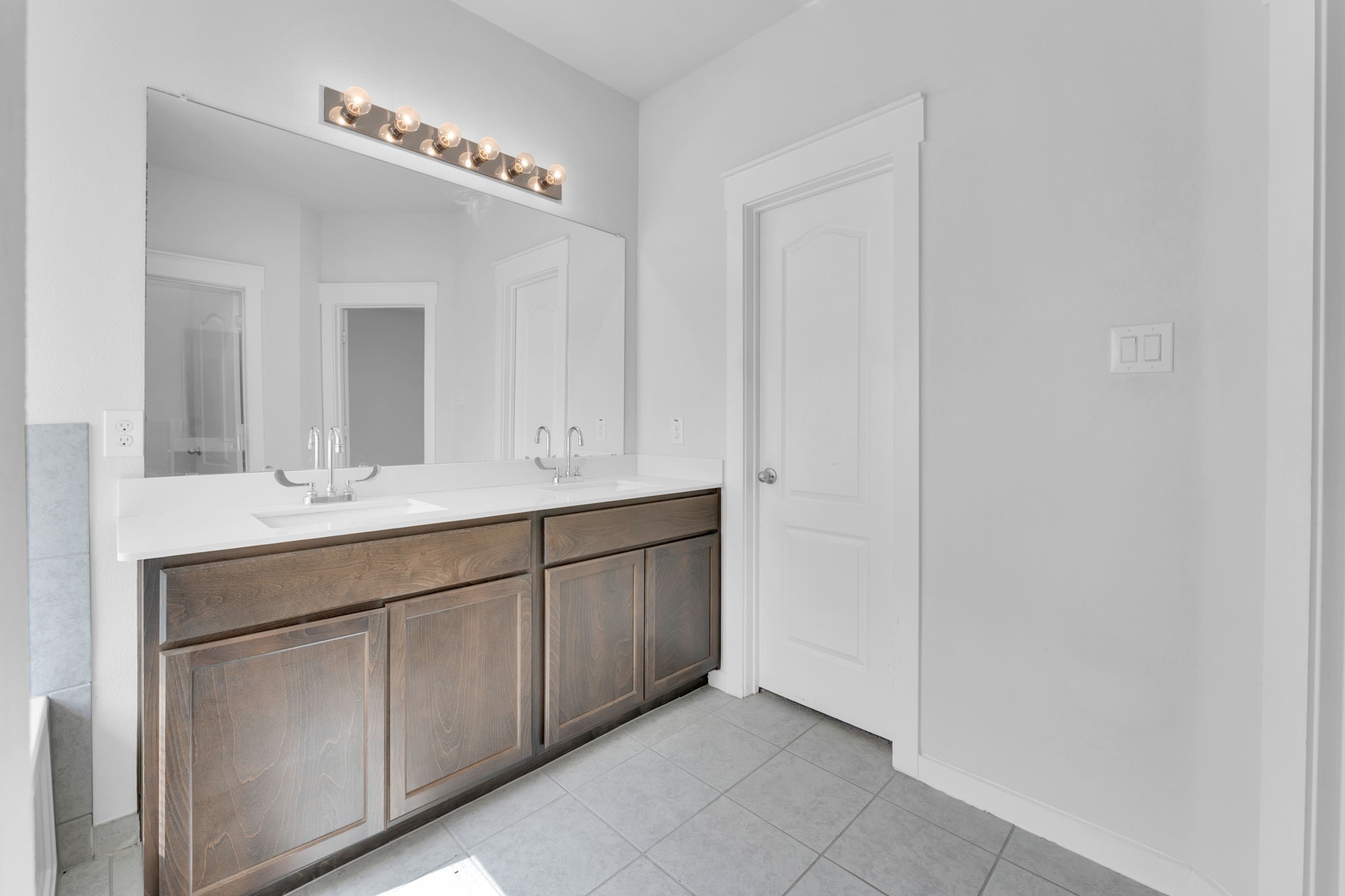 215 Greenhill Street