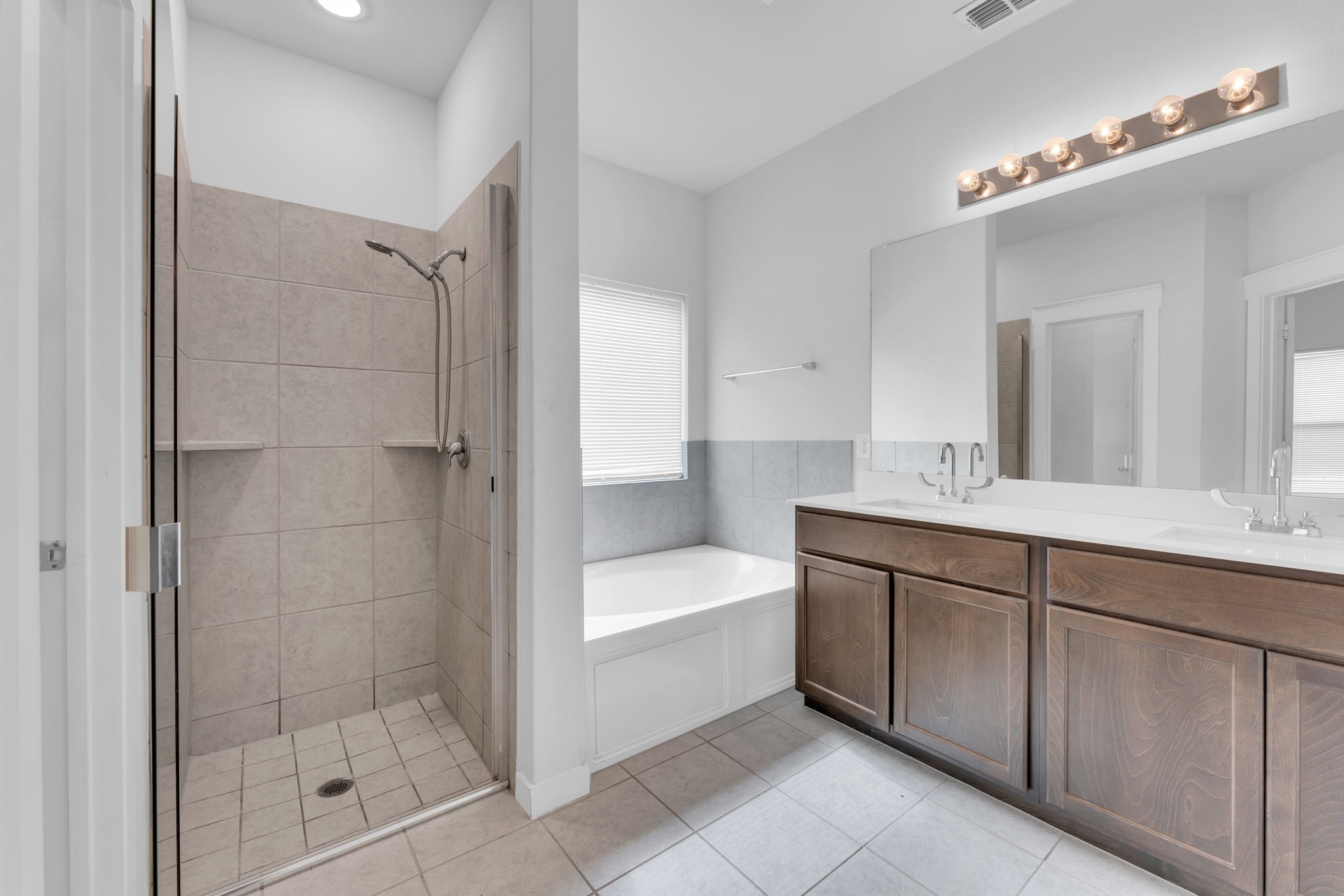 215 Greenhill Street