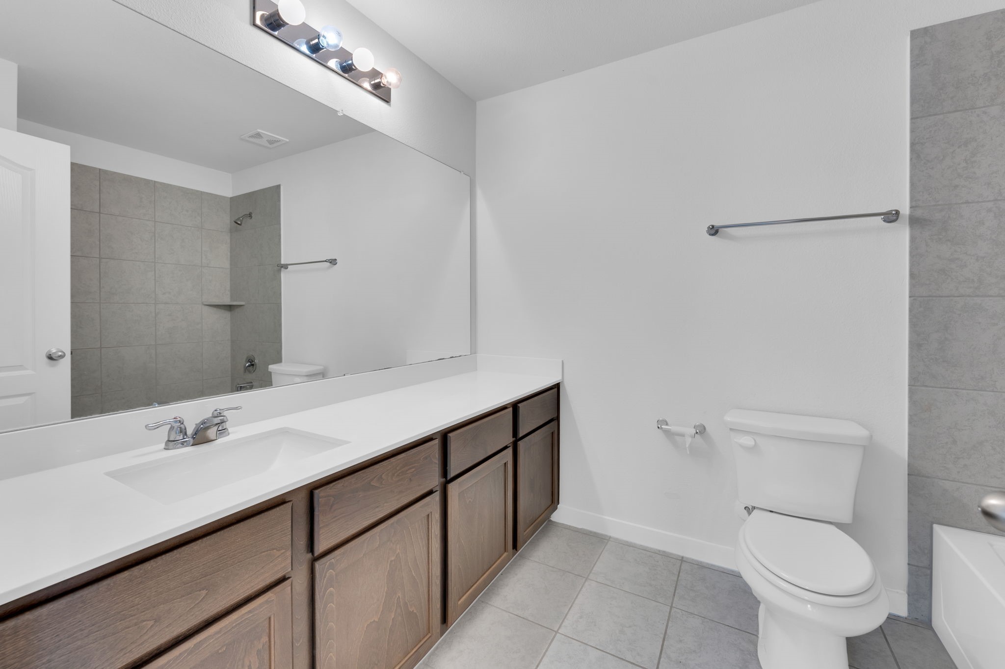 215 Greenhill Street