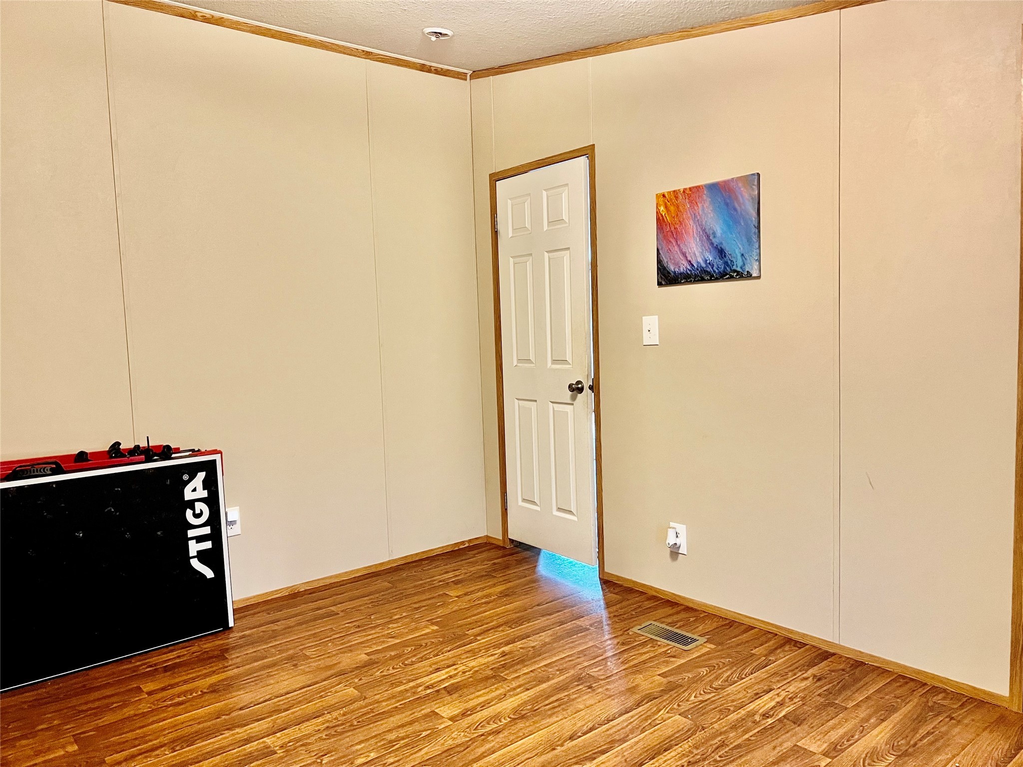 3432 Meadow Crest Drive