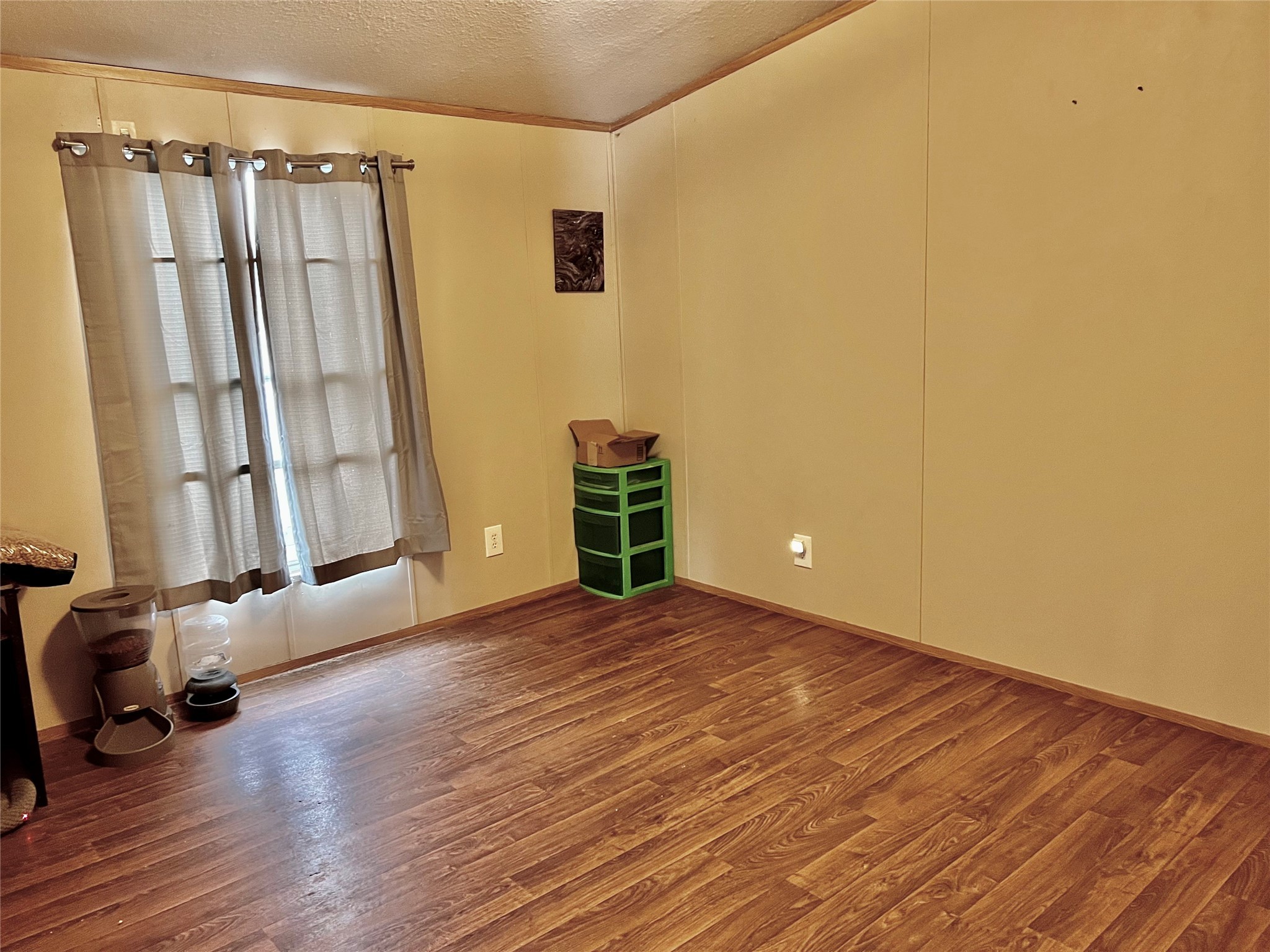 3432 Meadow Crest Drive