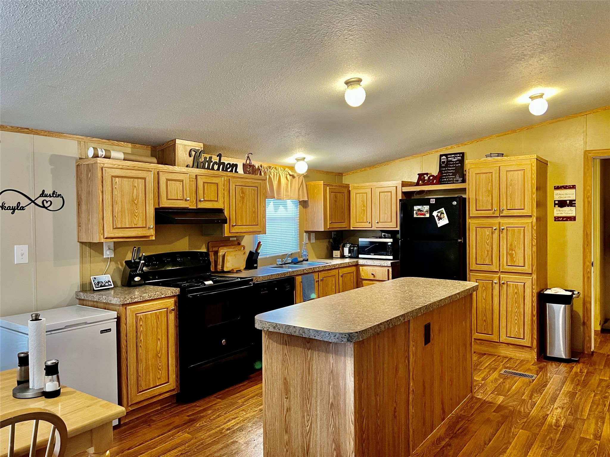 3432 Meadow Crest Drive