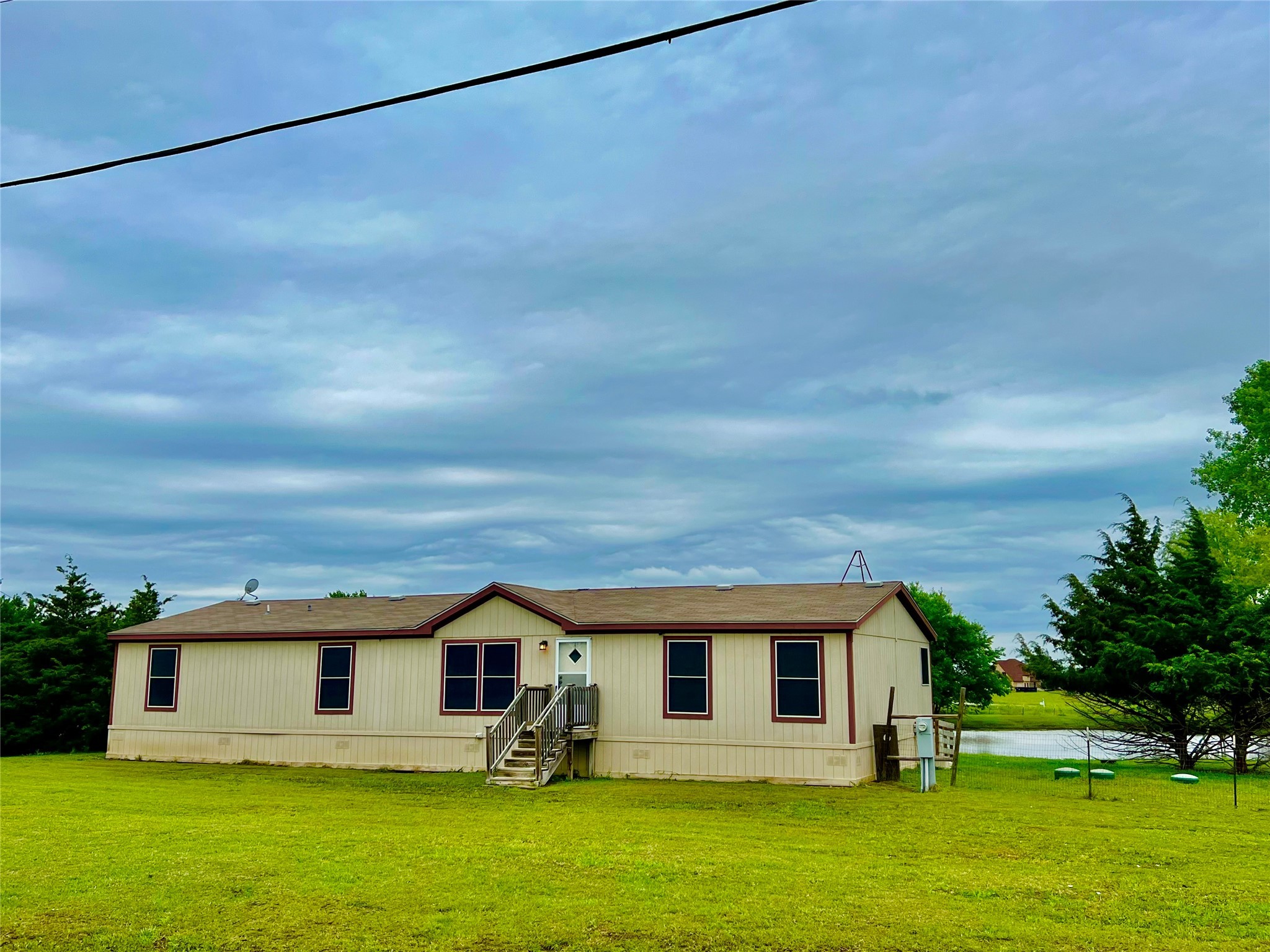 3432 Meadow Crest Drive