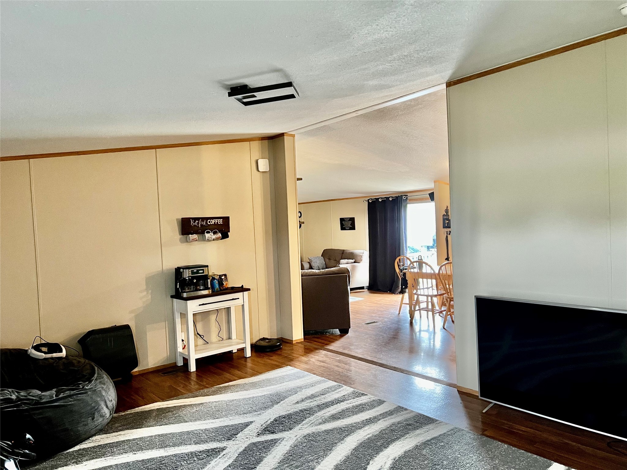 3432 Meadow Crest Drive