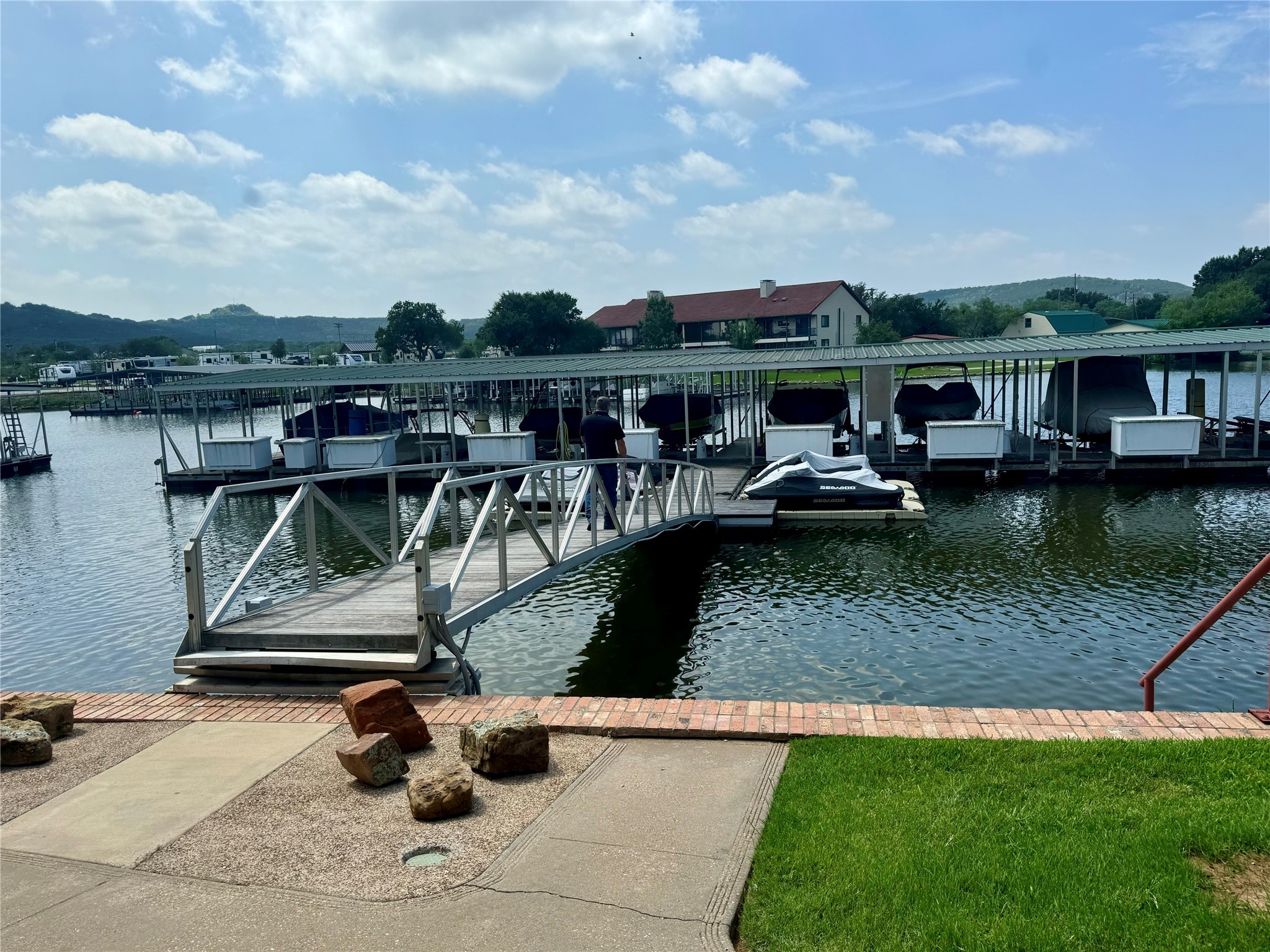 1361 Willow Beach Road B8