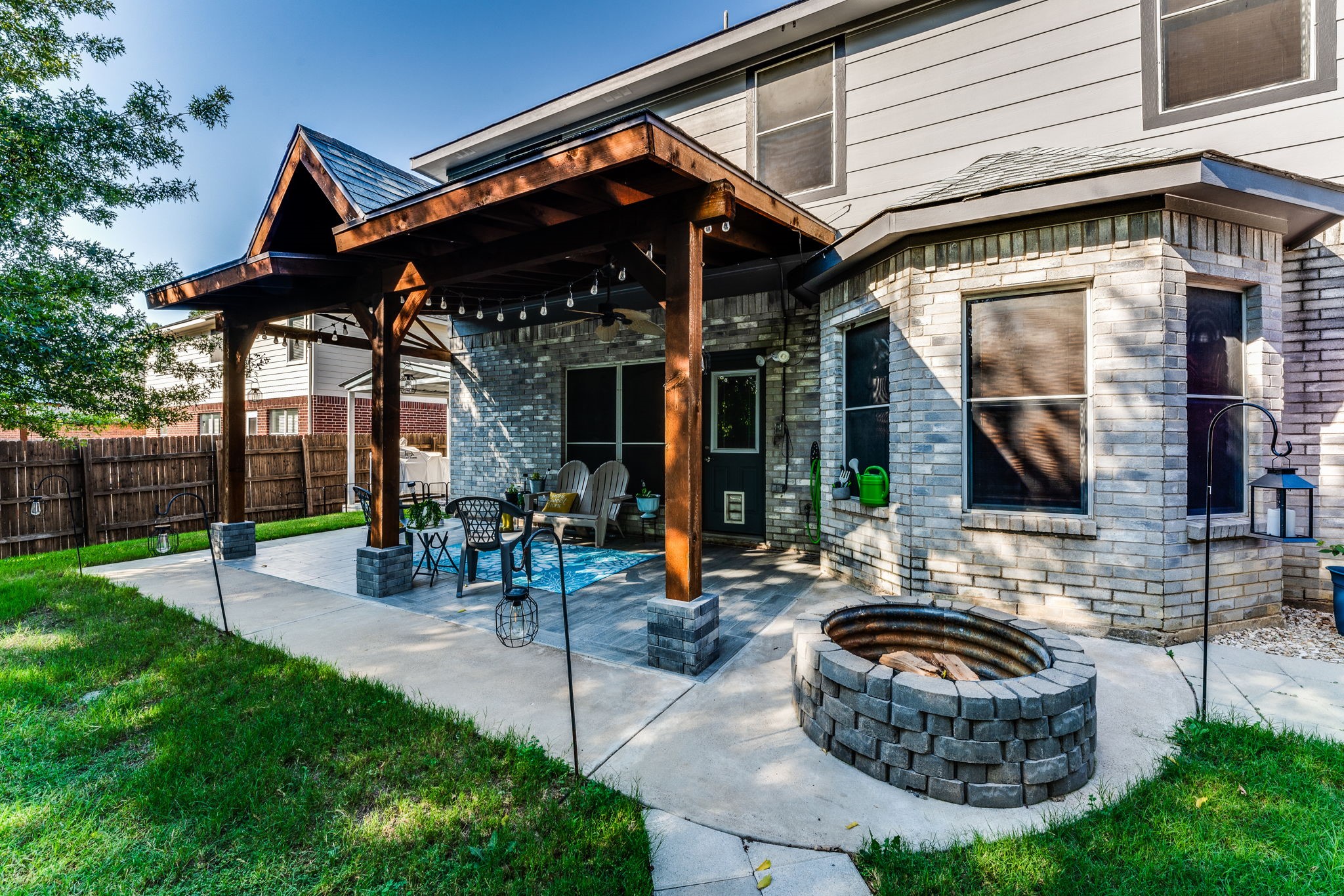 2012 Collington Drive