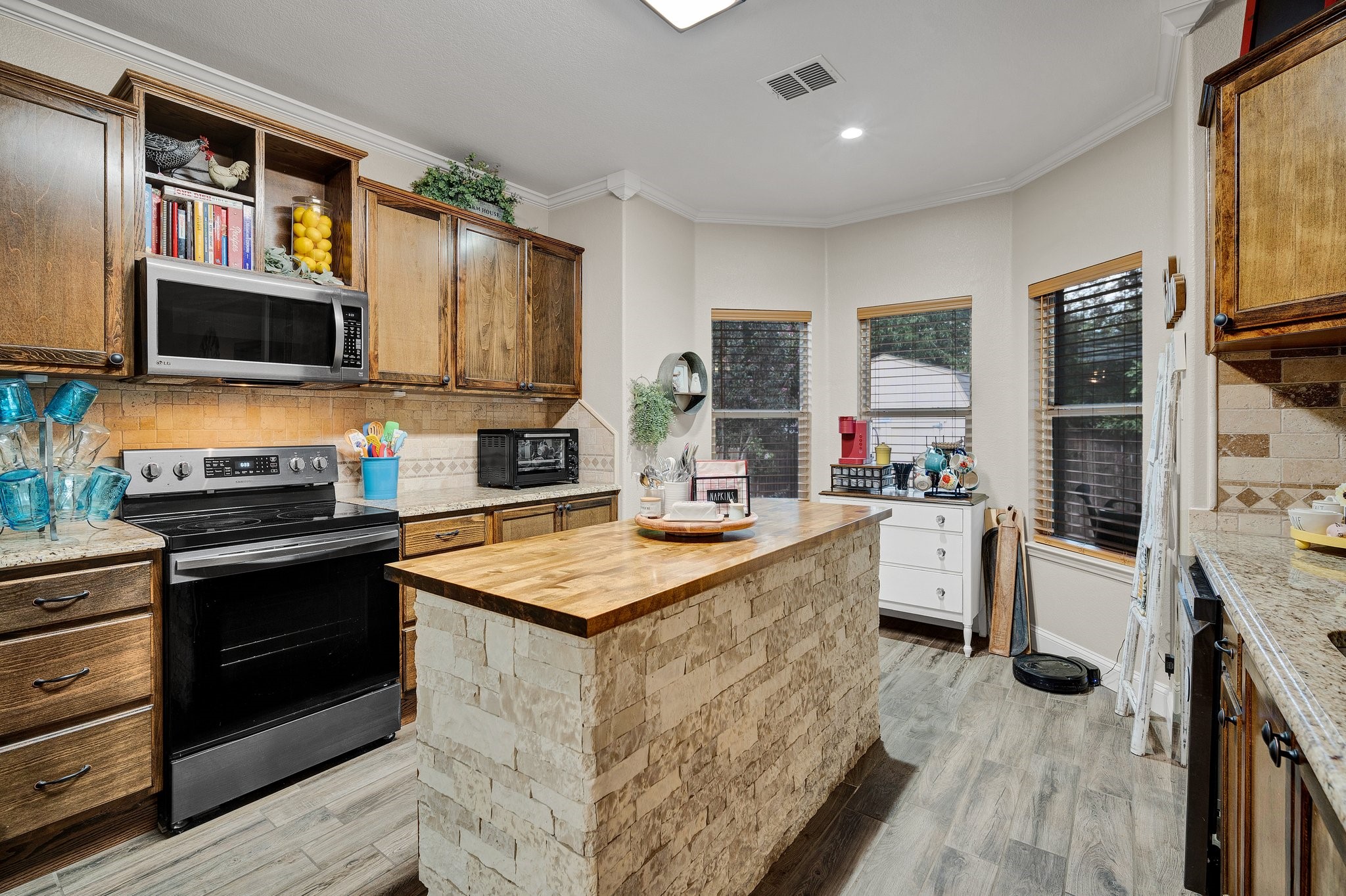 2012 Collington Drive