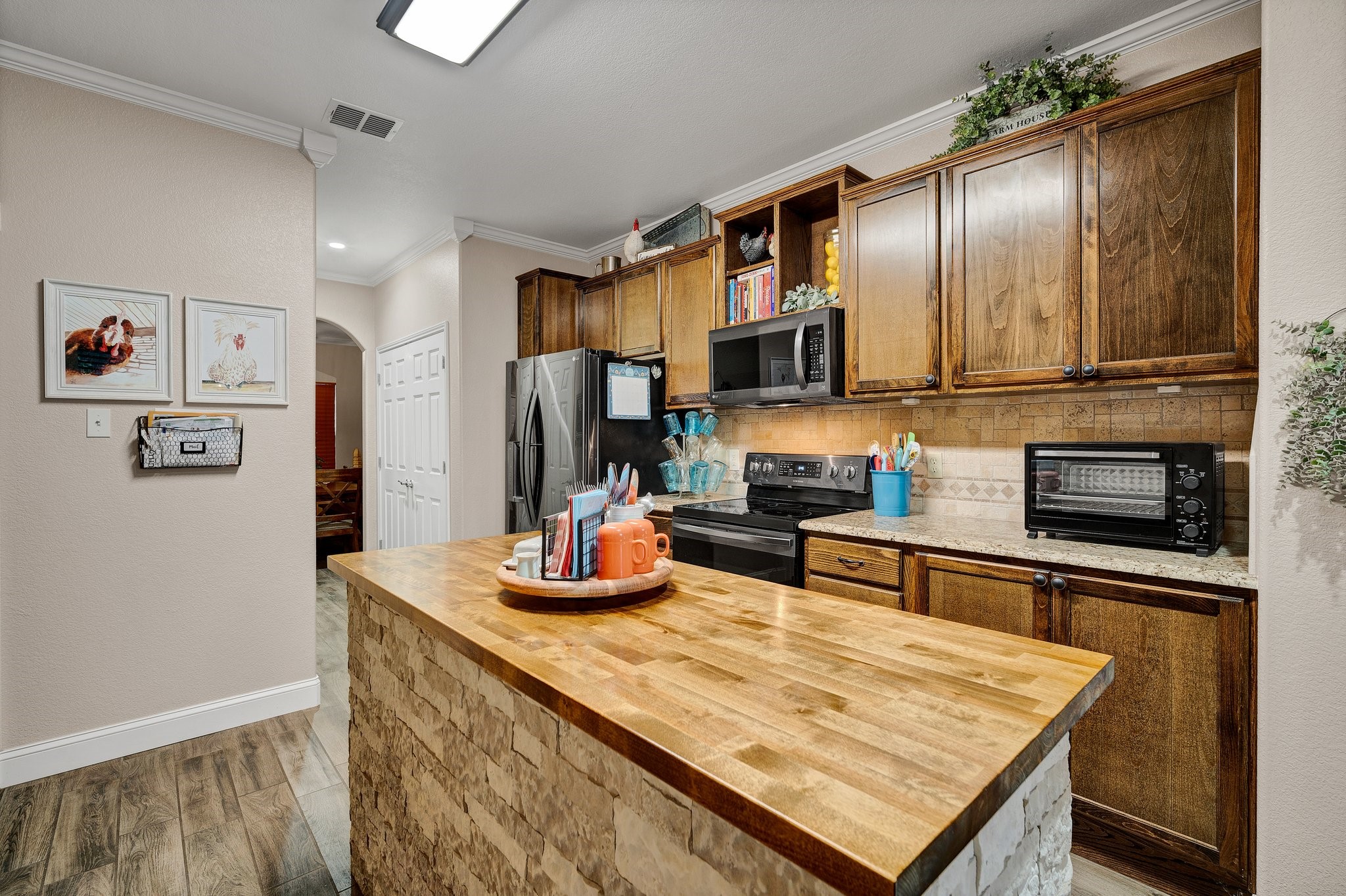 2012 Collington Drive