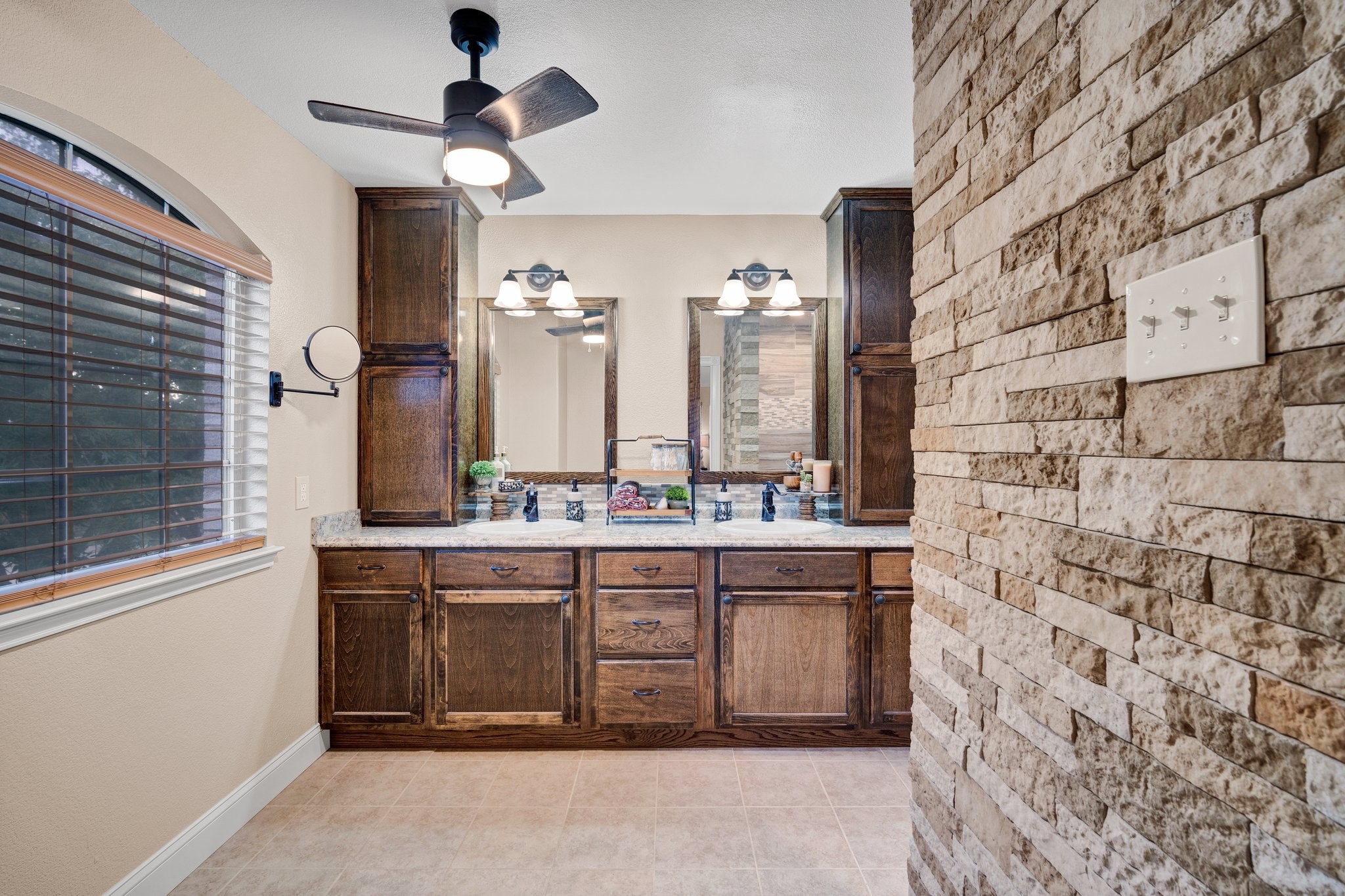 2012 Collington Drive