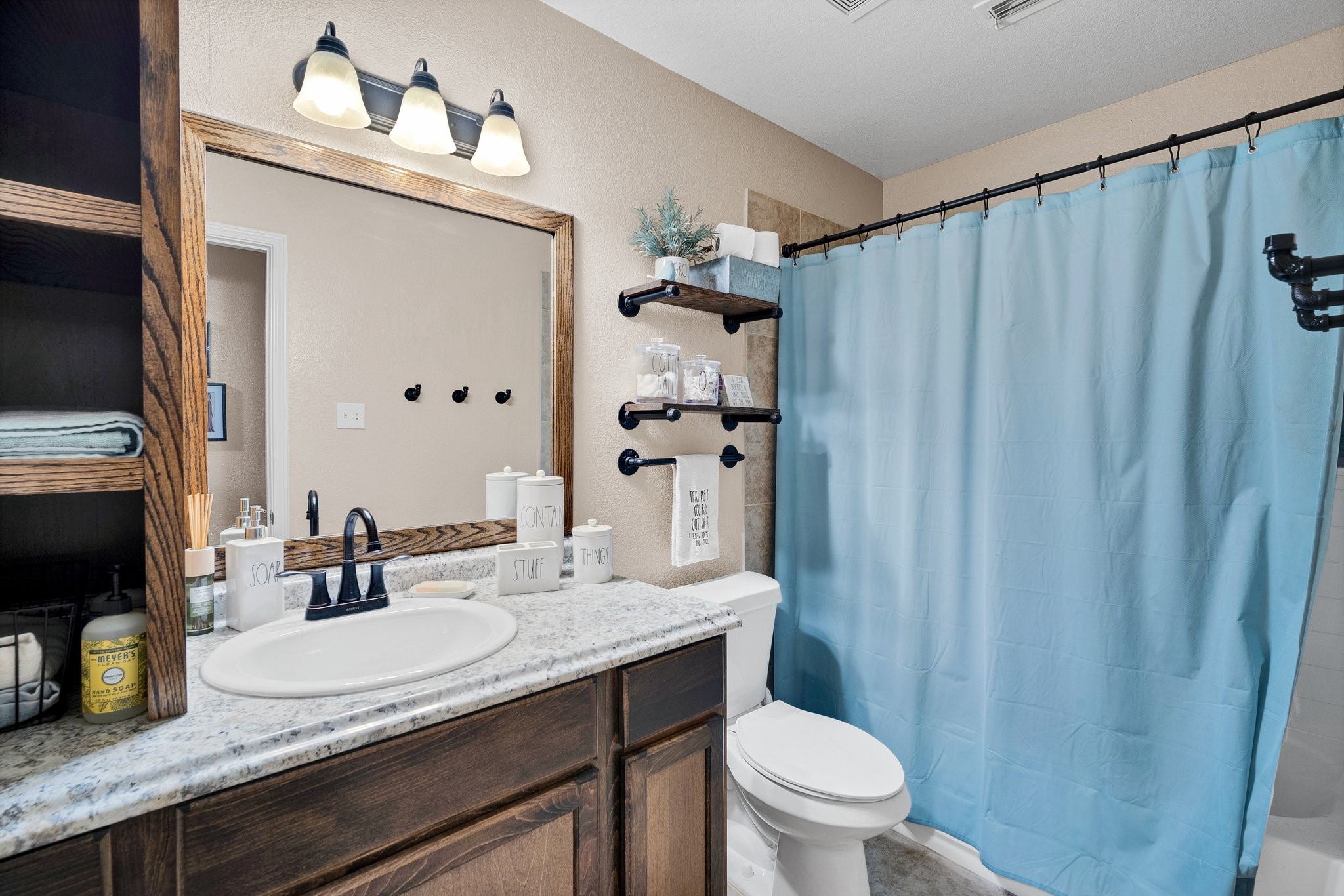 2012 Collington Drive