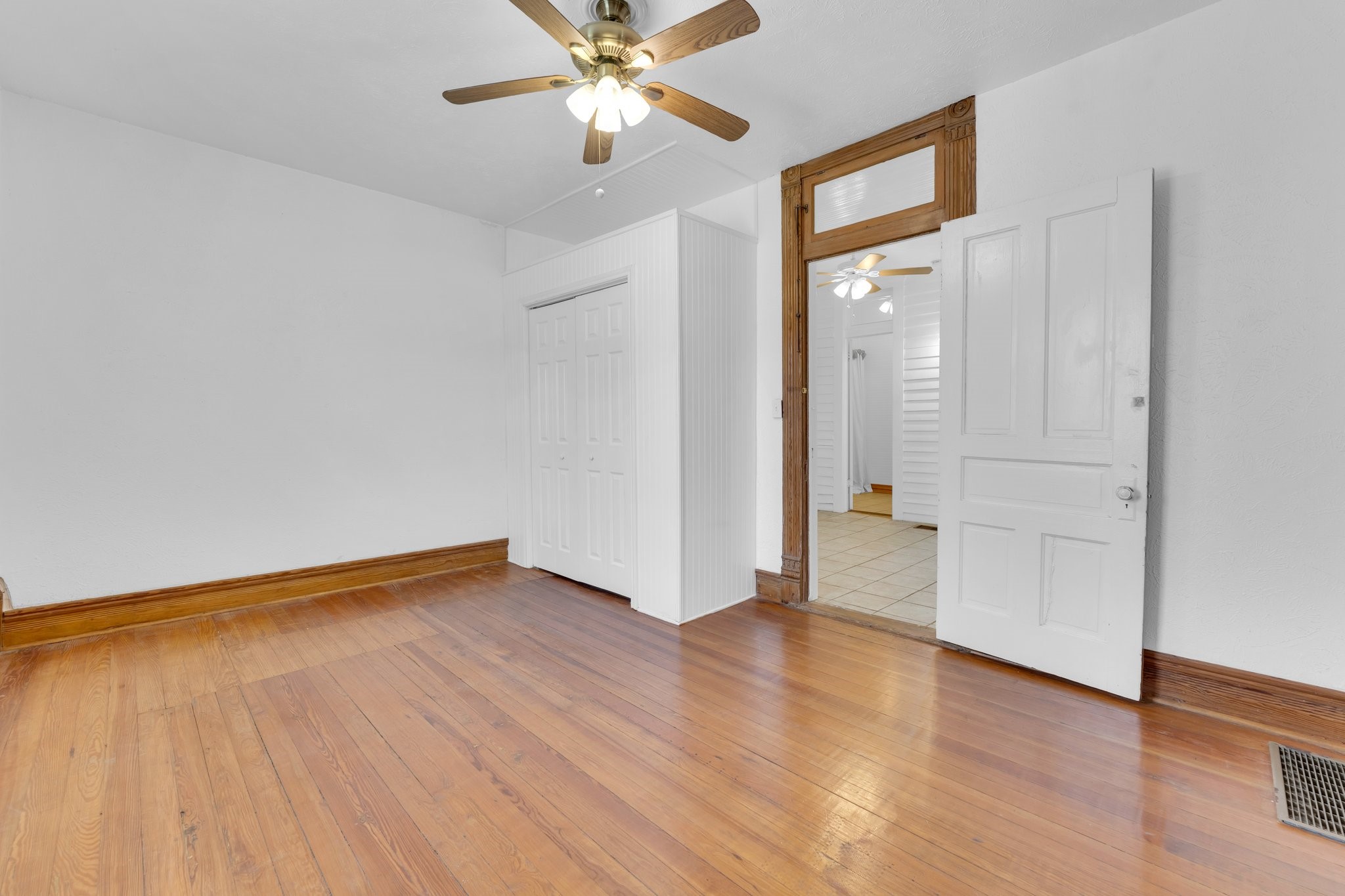 1002 E Marvin Avenue