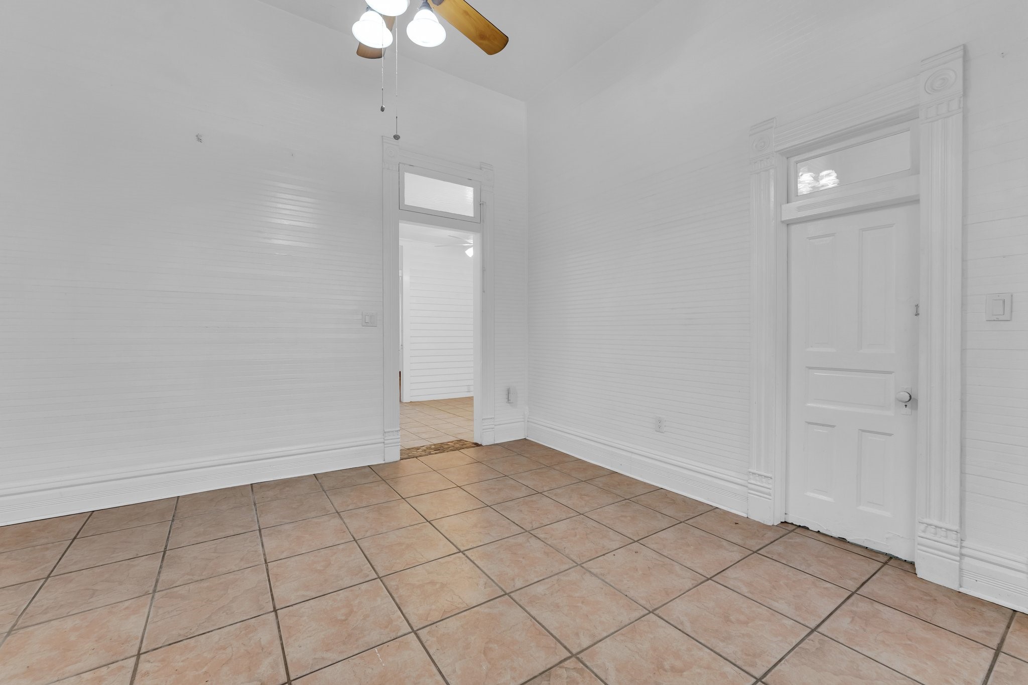 1002 E Marvin Avenue