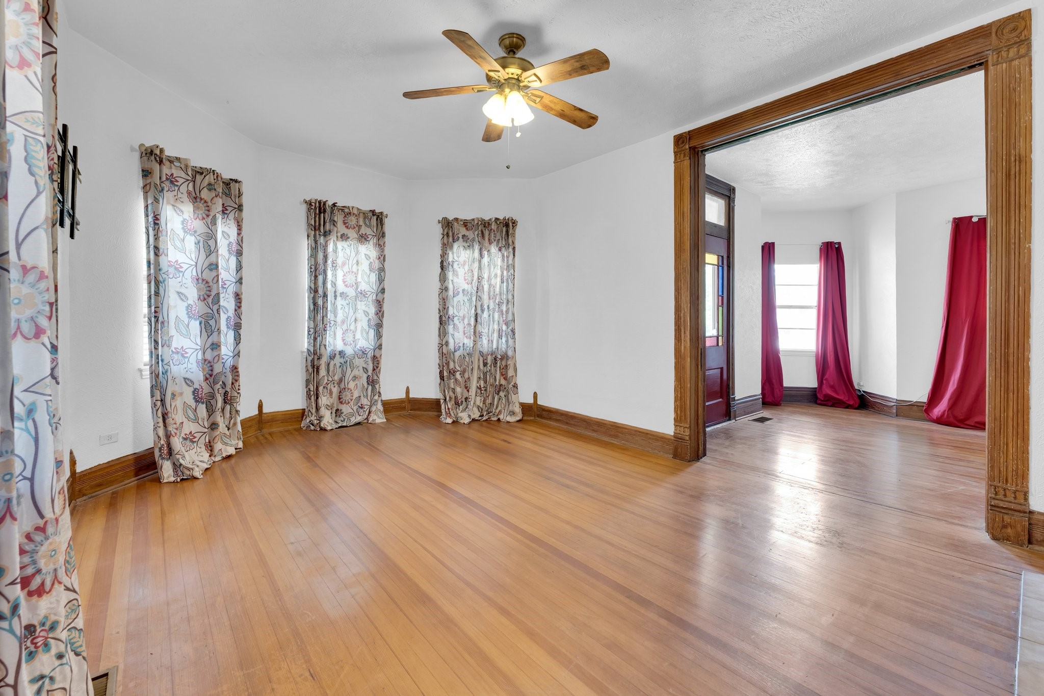 1002 E Marvin Avenue