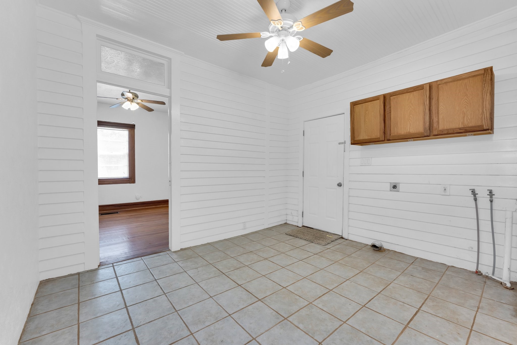 1002 E Marvin Avenue