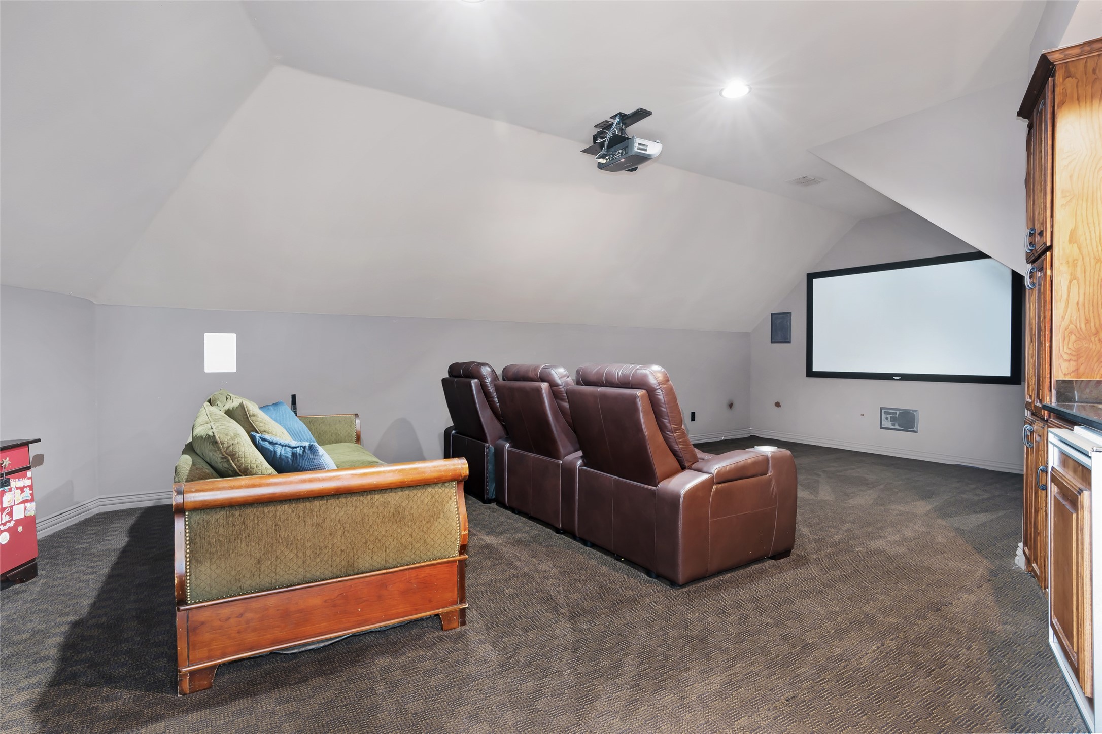 4 Spyglass Court