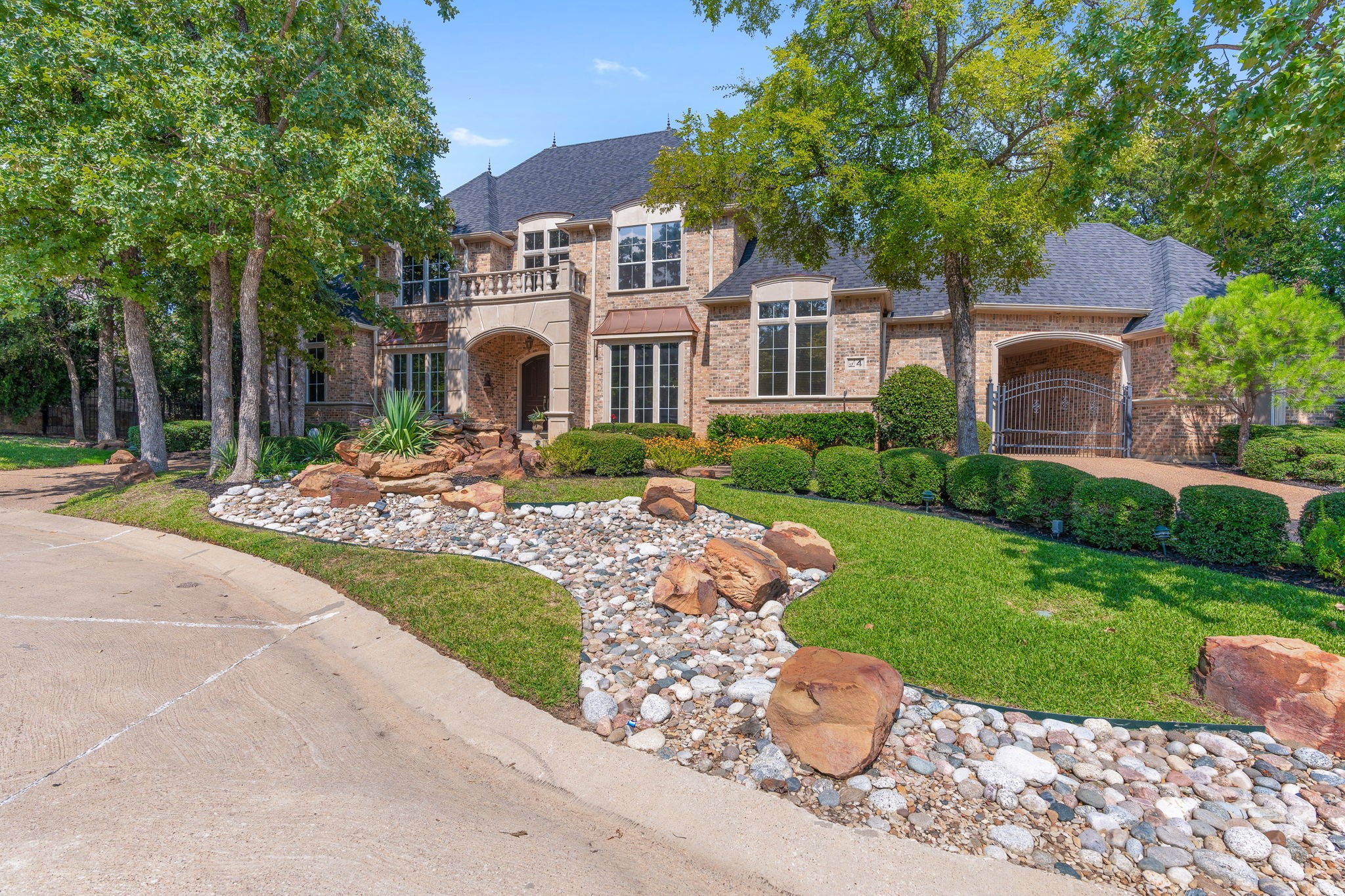 4 Spyglass Court
